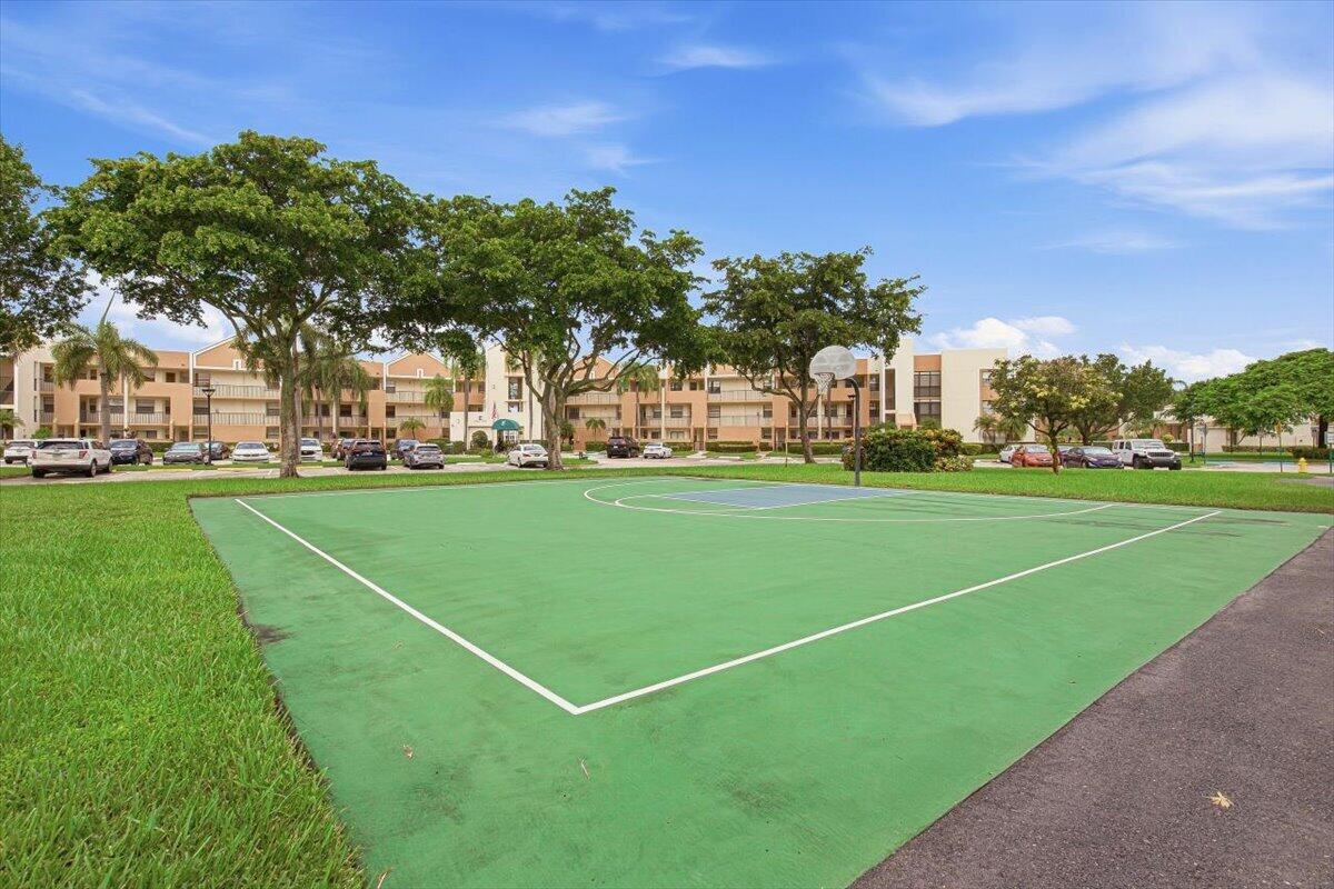 7501 Fairfax, Tamarac FL 33321