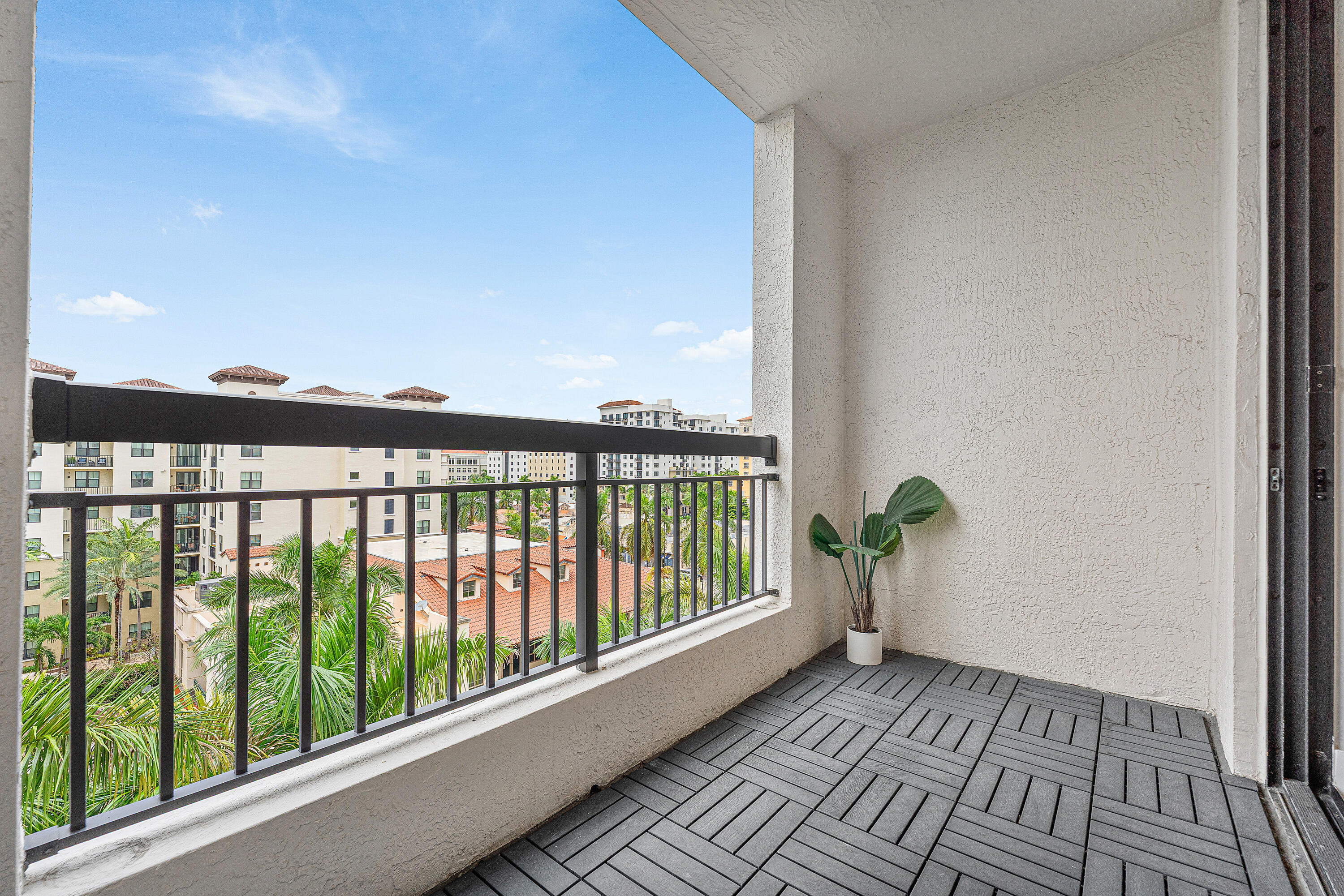 233 S Federal #605, Boca Raton FL 33432