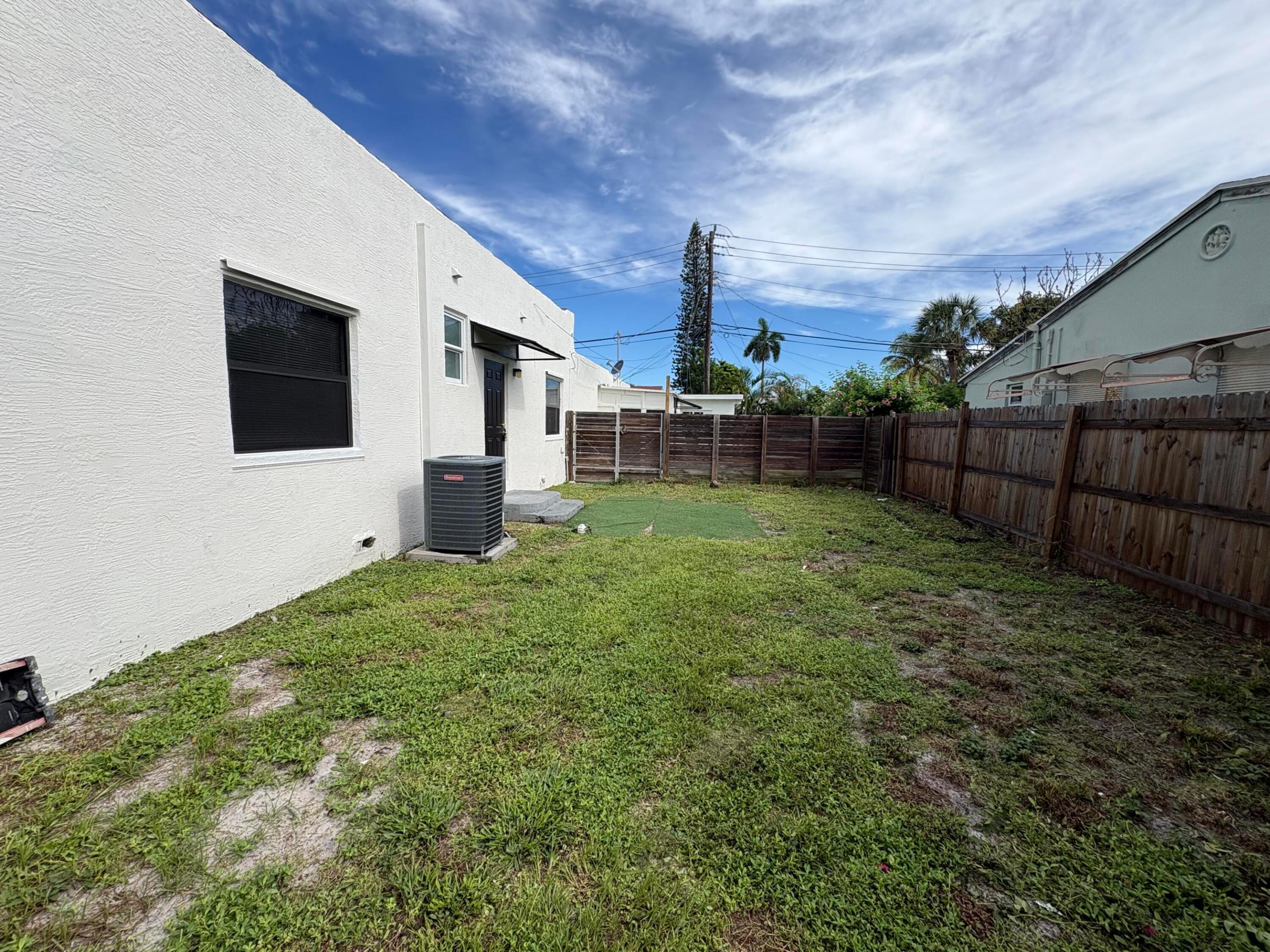 445 Maddock, West Palm Beach FL 33405