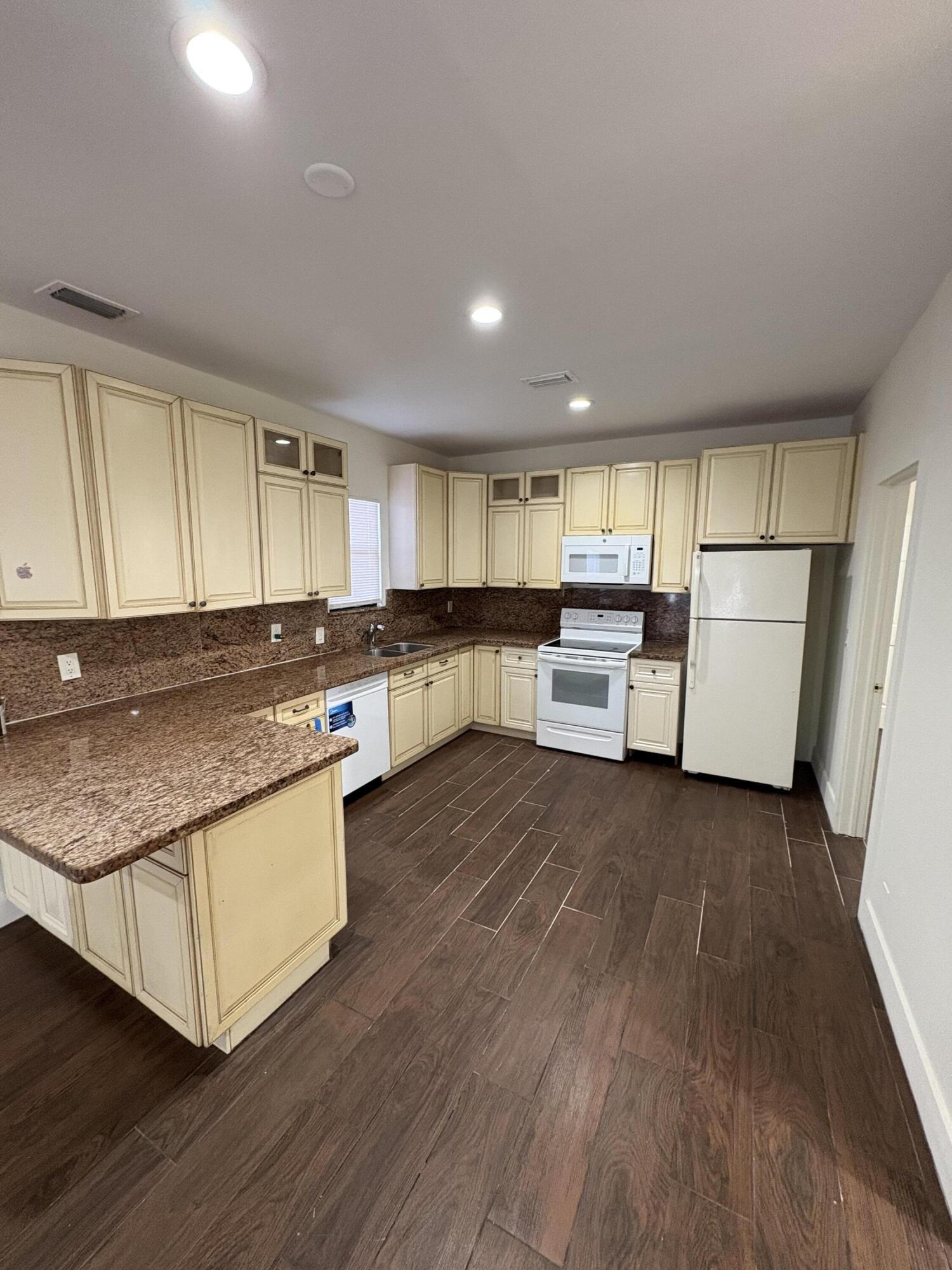 445 Maddock, West Palm Beach FL 33405