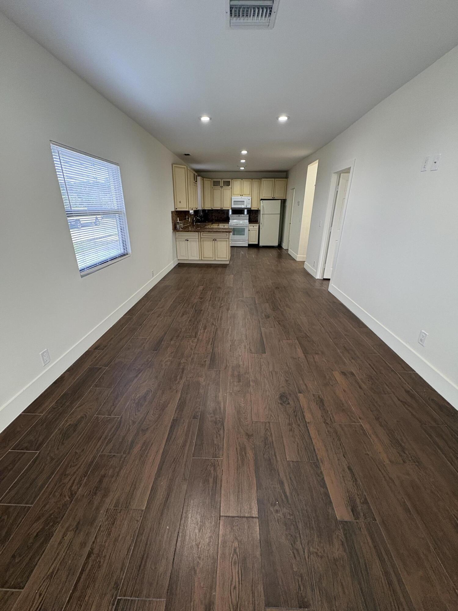 445 Maddock, West Palm Beach FL 33405