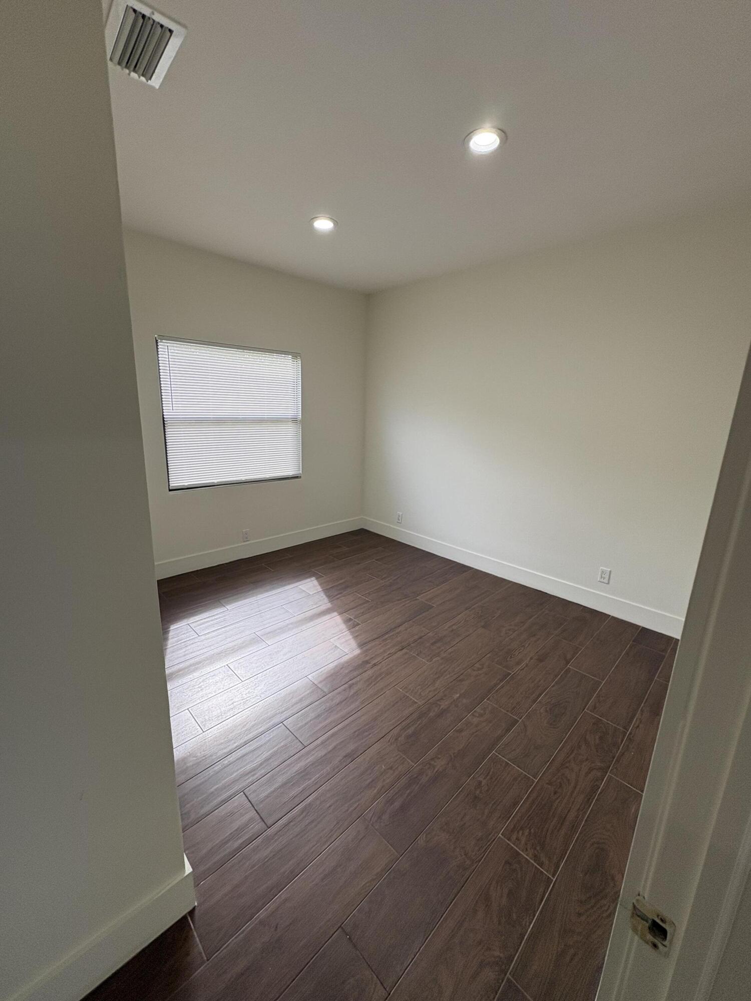 445 Maddock, West Palm Beach FL 33405