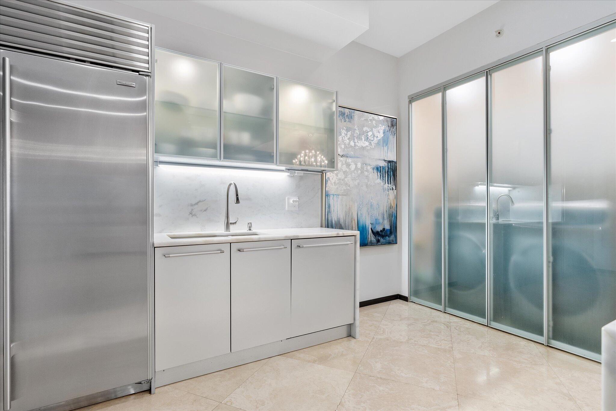 18201 Collins #3704, Sunny Isles Beach FL 33160
