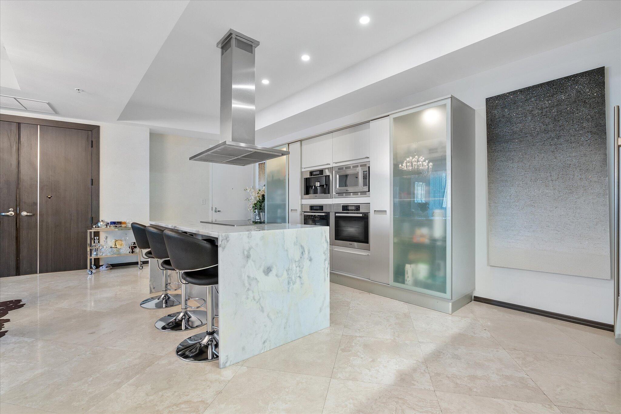 18201 Collins #3704, Sunny Isles Beach FL 33160
