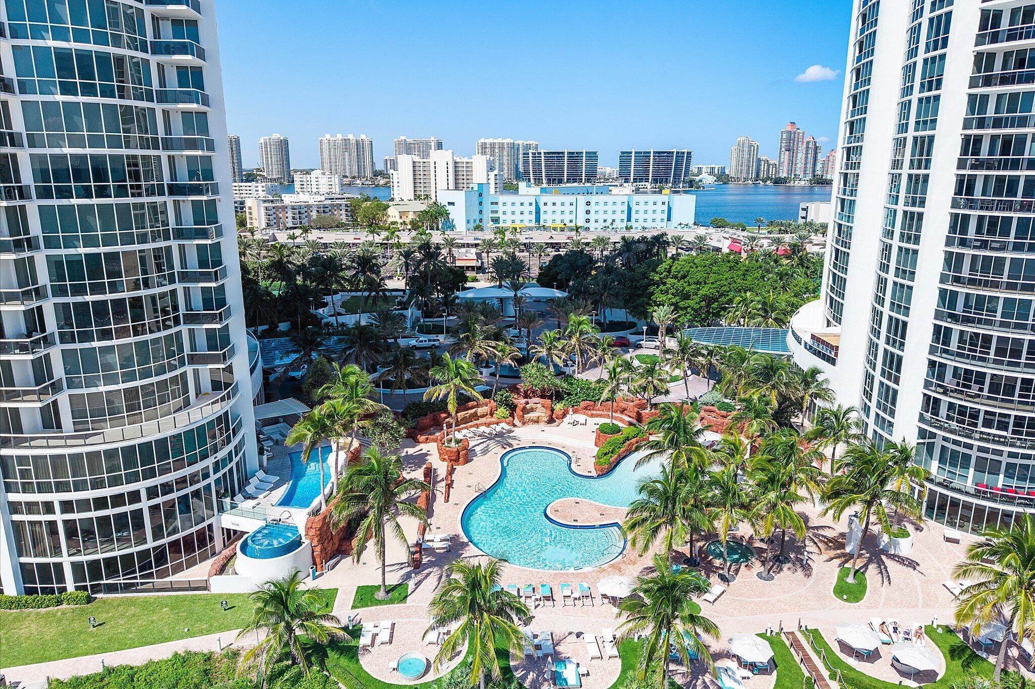 18201 Collins #3704, Sunny Isles Beach FL 33160