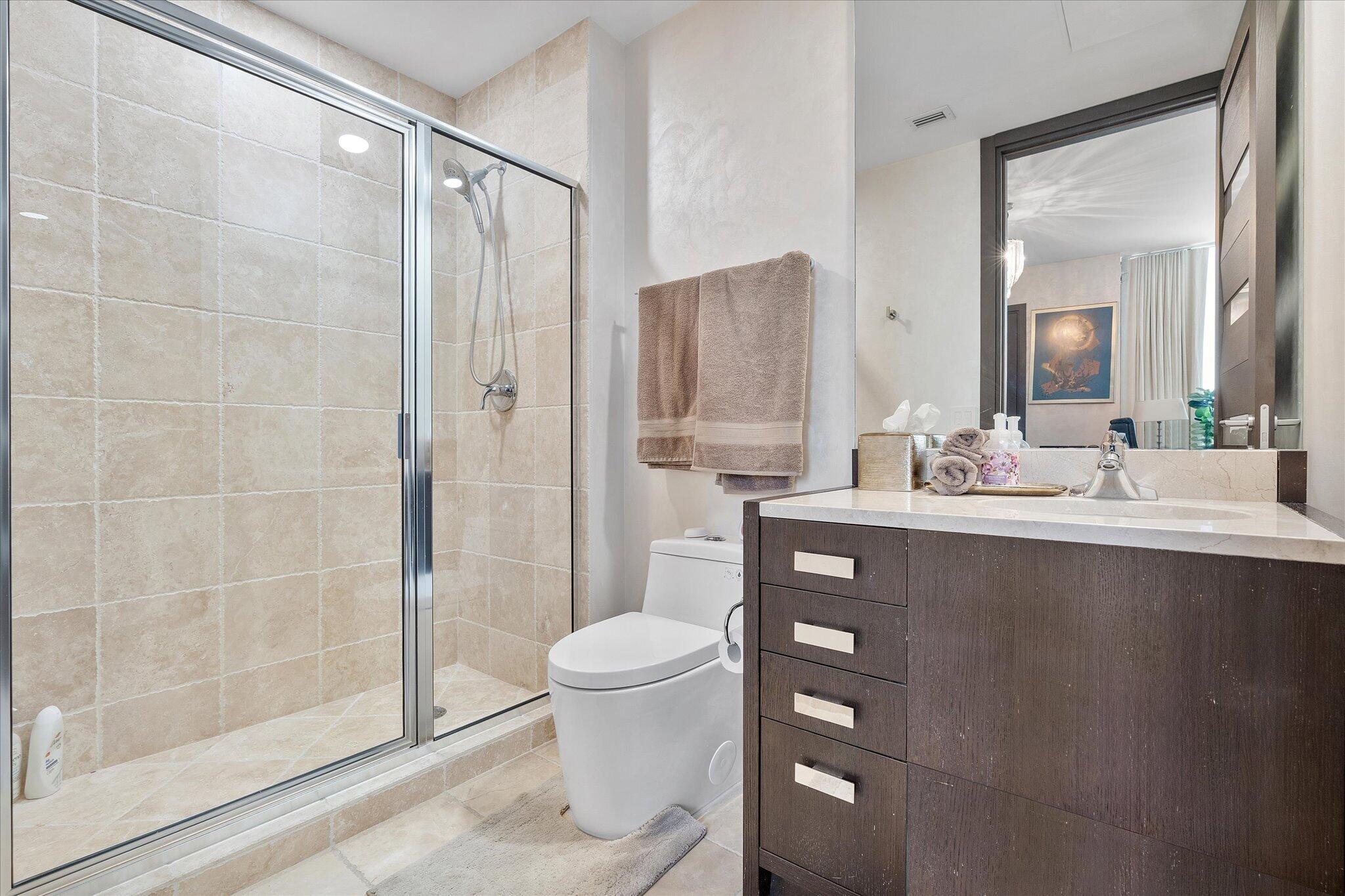 18201 Collins #3704, Sunny Isles Beach FL 33160