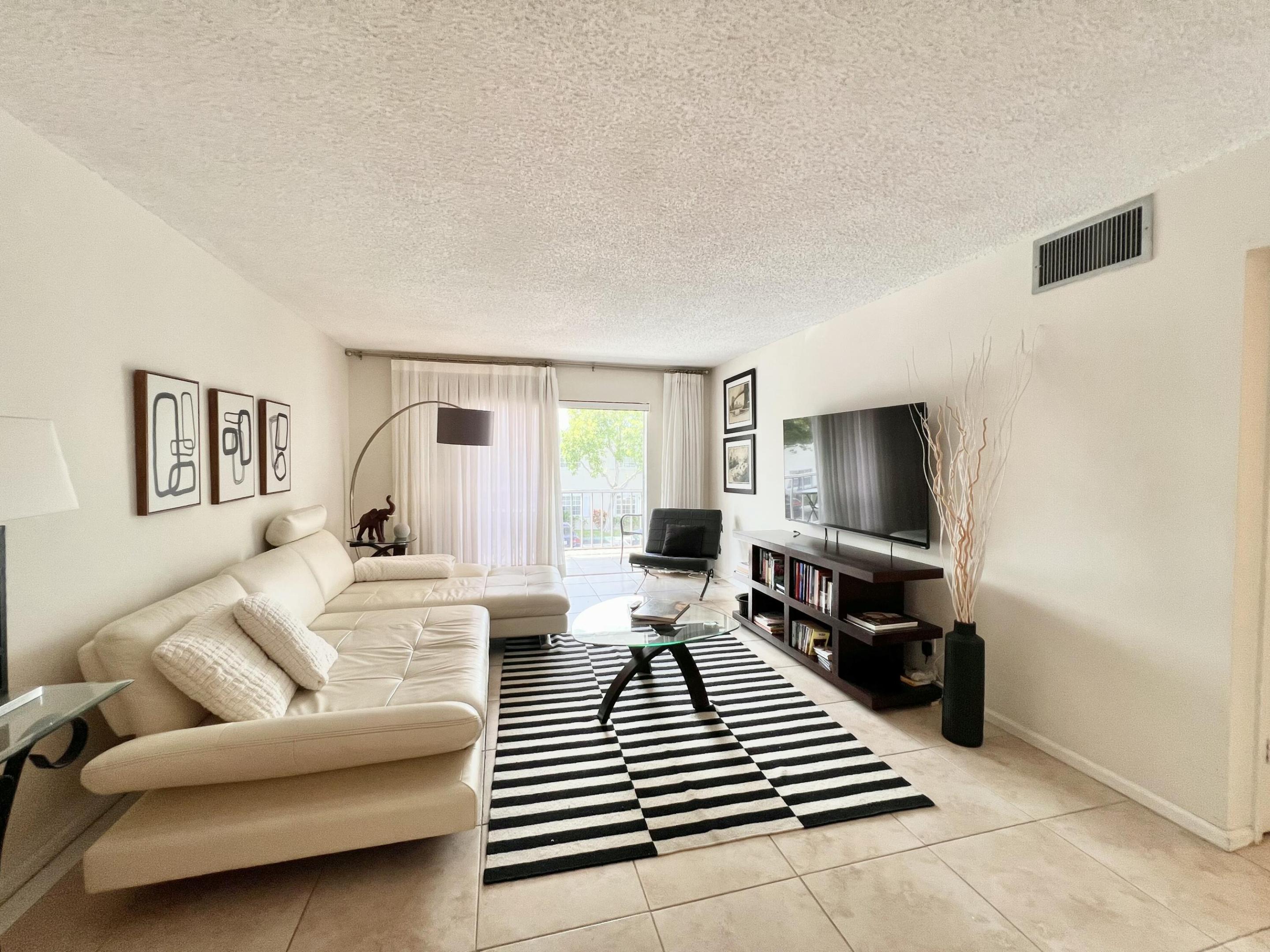 6421 BAY CLUB #3, Fort Lauderdale FL 33308