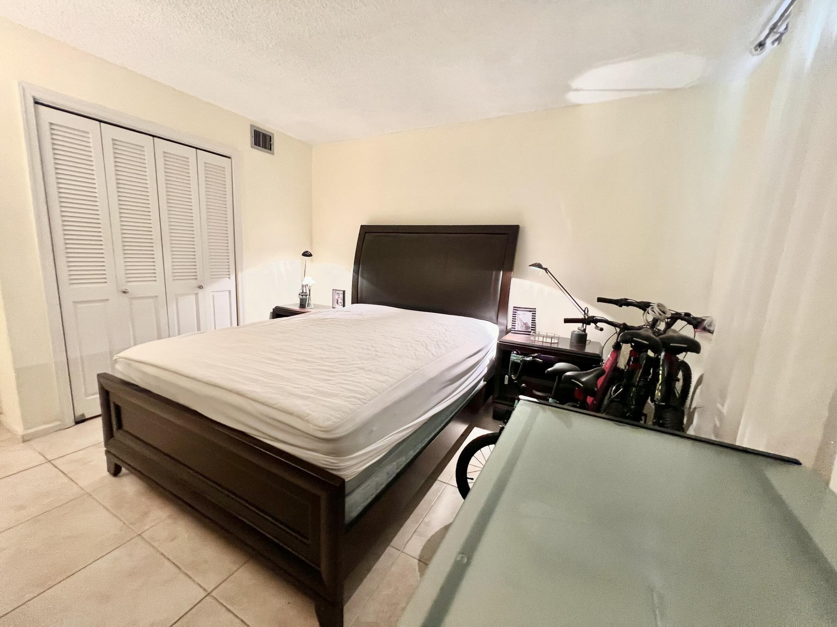 6421 BAY CLUB #3, Fort Lauderdale FL 33308