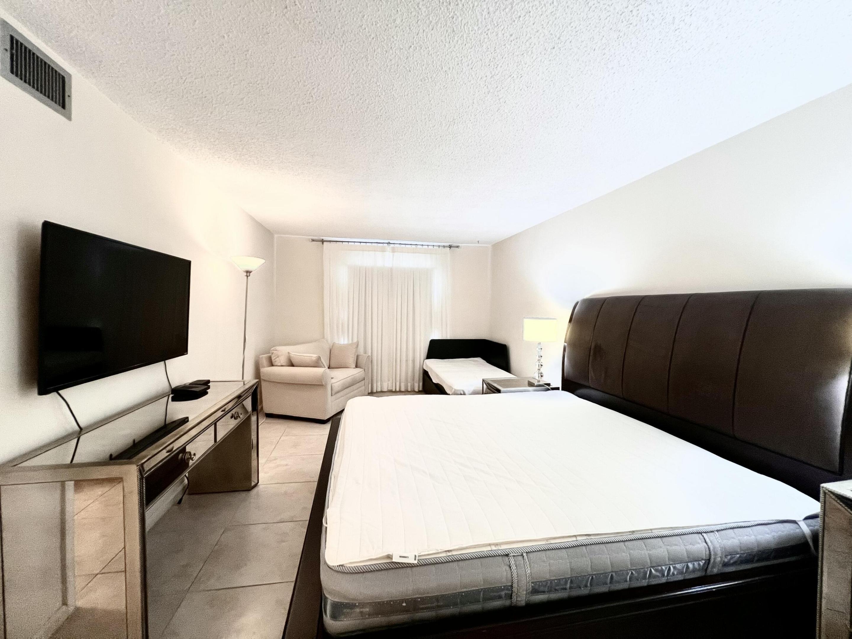 6421 BAY CLUB #3, Fort Lauderdale FL 33308