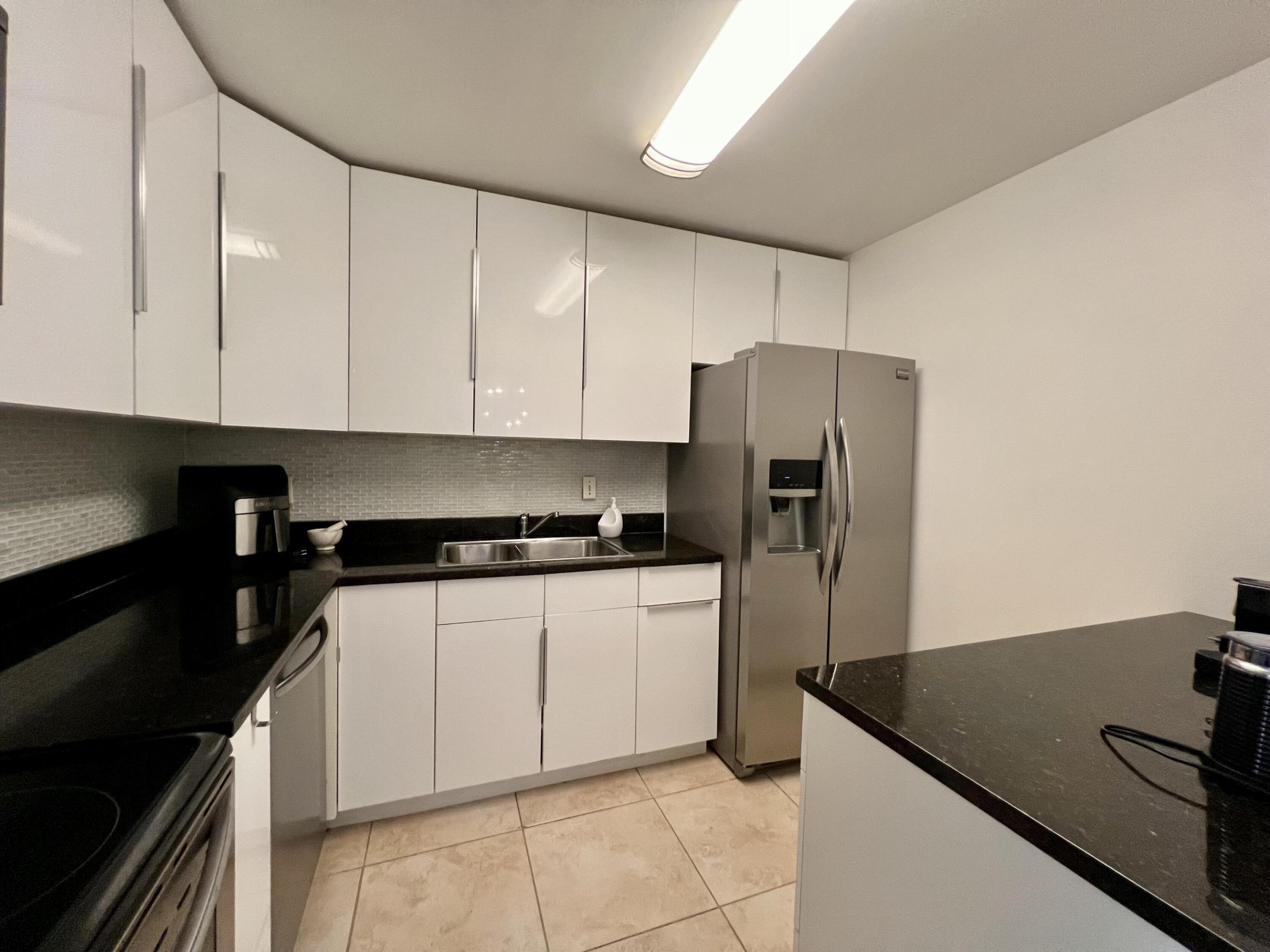 6421 BAY CLUB #3, Fort Lauderdale FL 33308