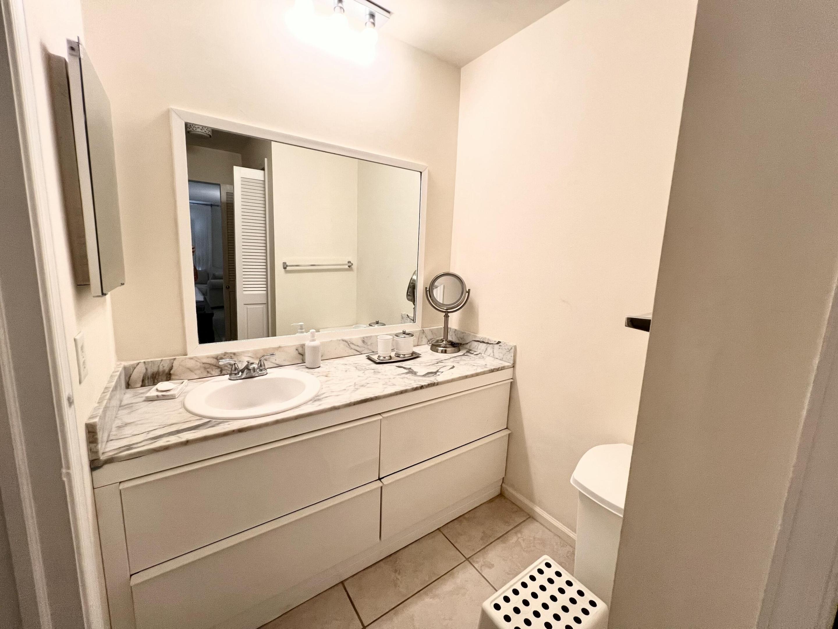 6421 BAY CLUB #3, Fort Lauderdale FL 33308