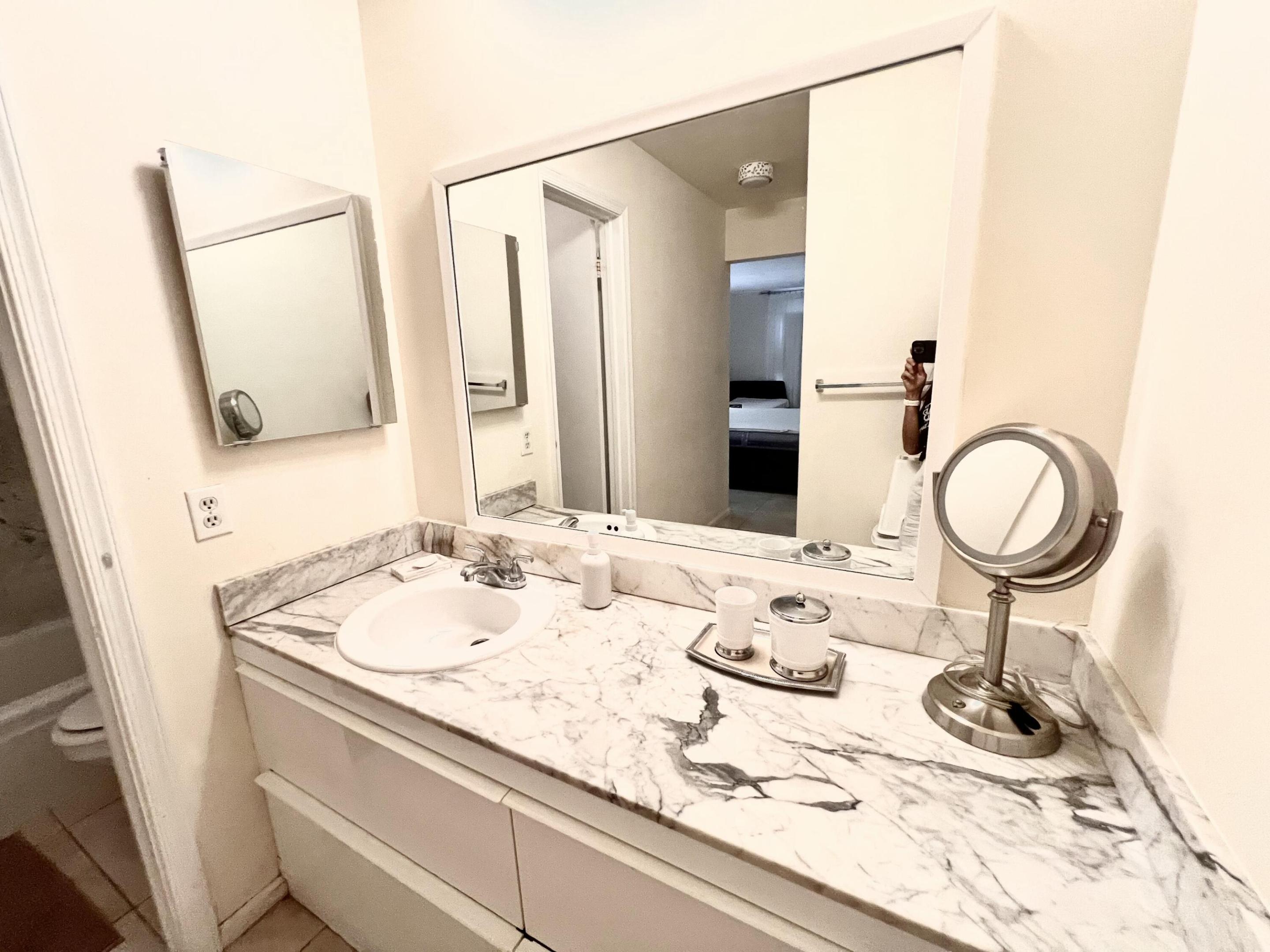 6421 BAY CLUB #3, Fort Lauderdale FL 33308