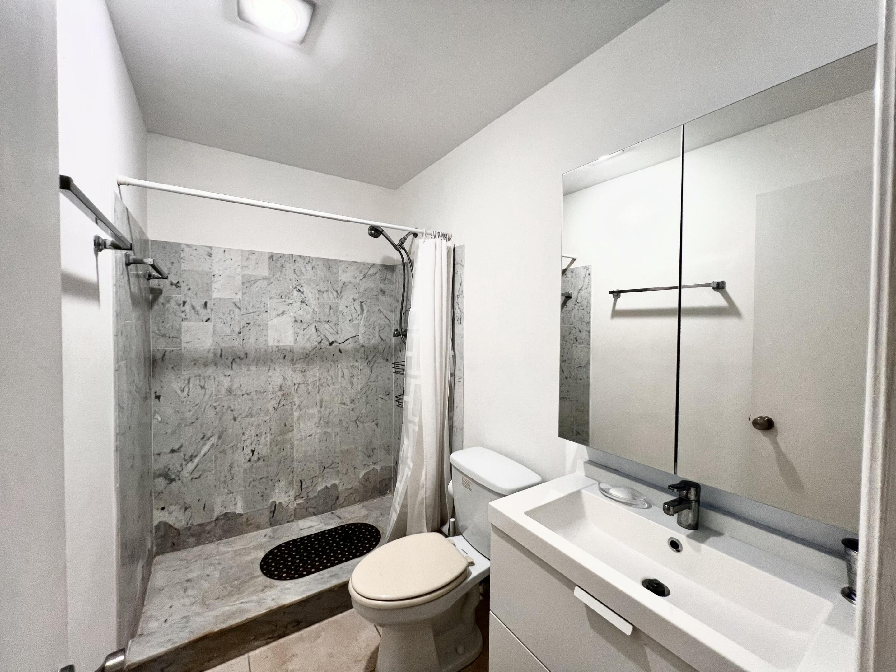 6421 BAY CLUB #3, Fort Lauderdale FL 33308