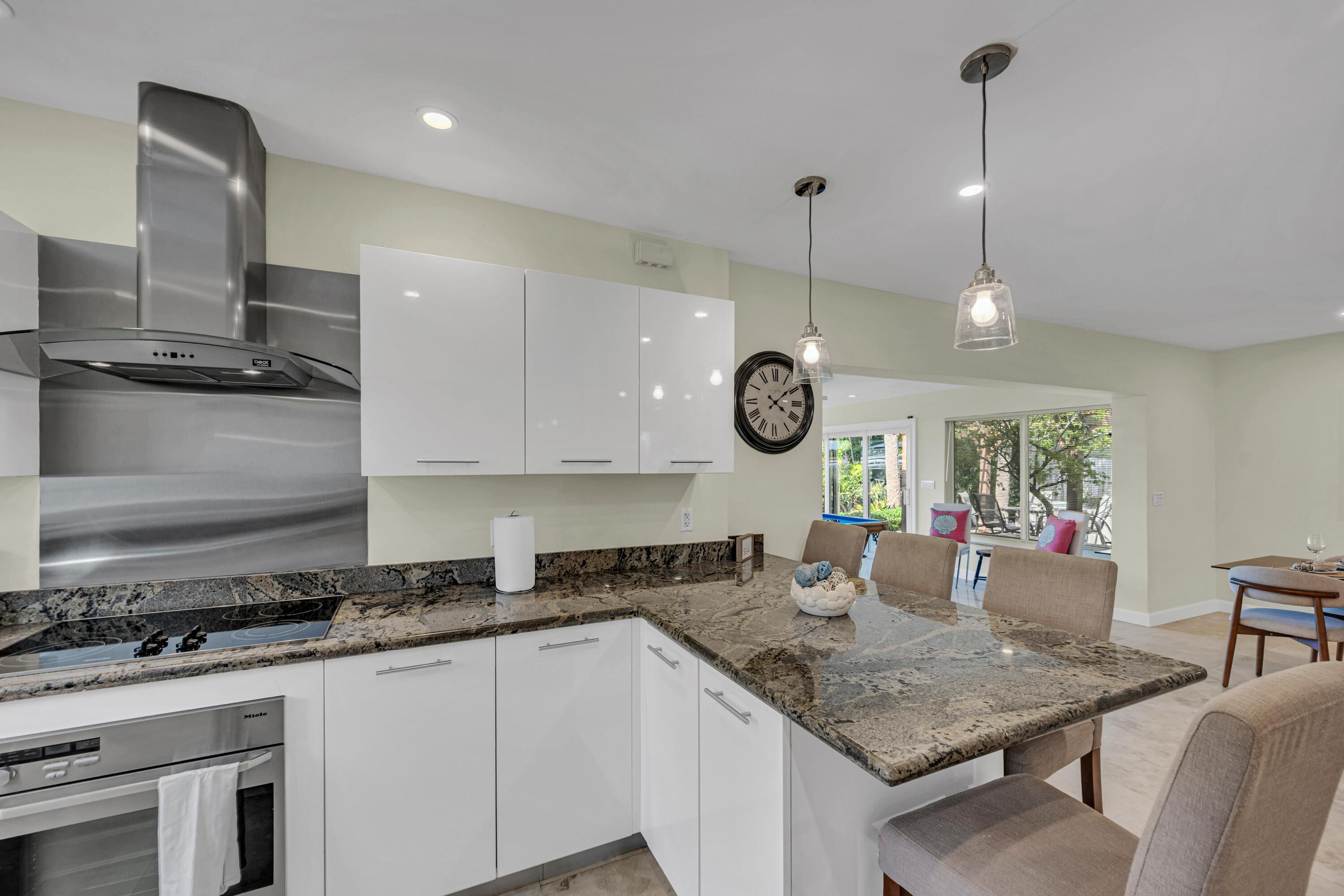1995 Ixora, North Miami FL 33181