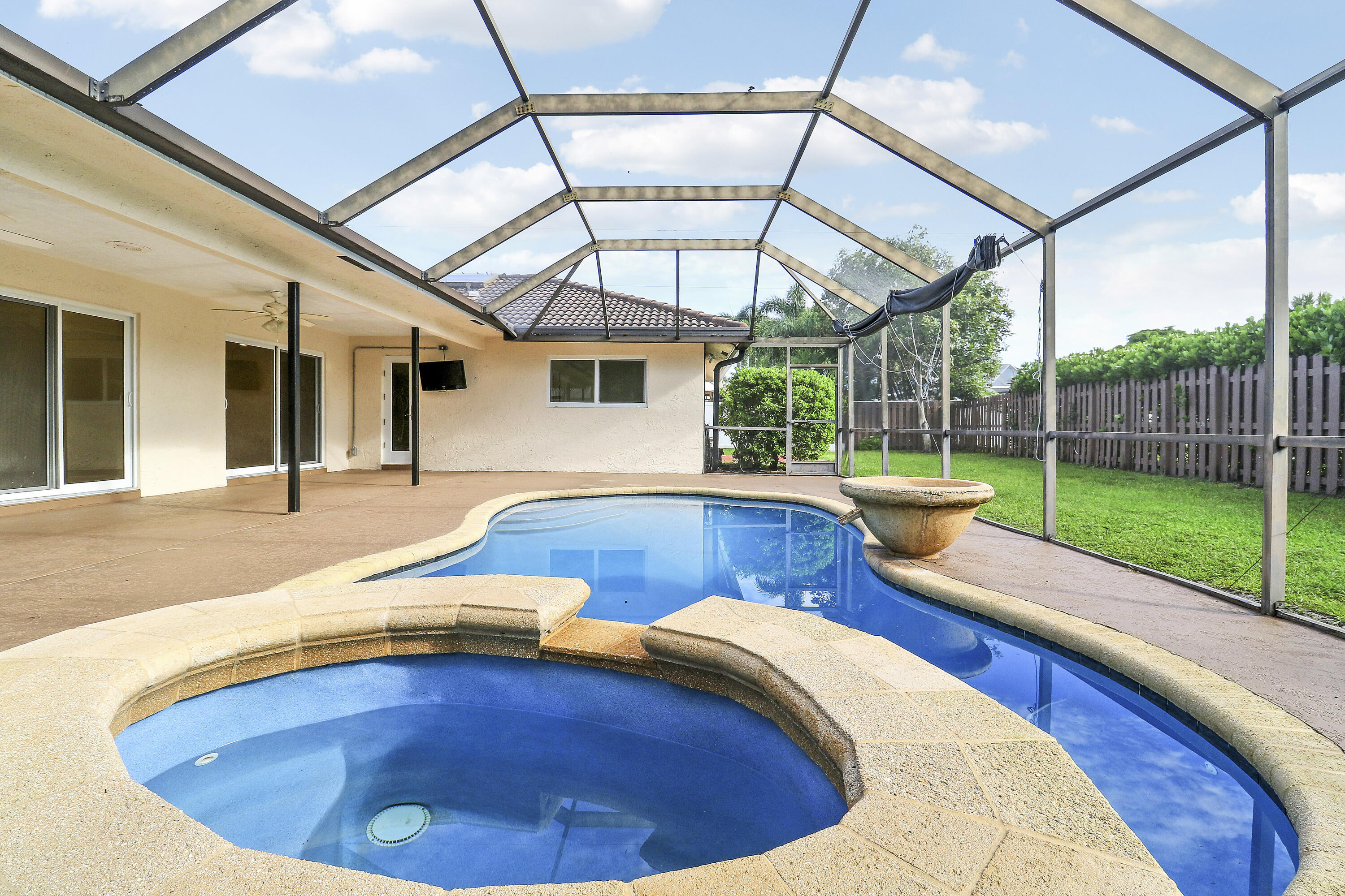 100 SW 15th, Boca Raton FL 33486