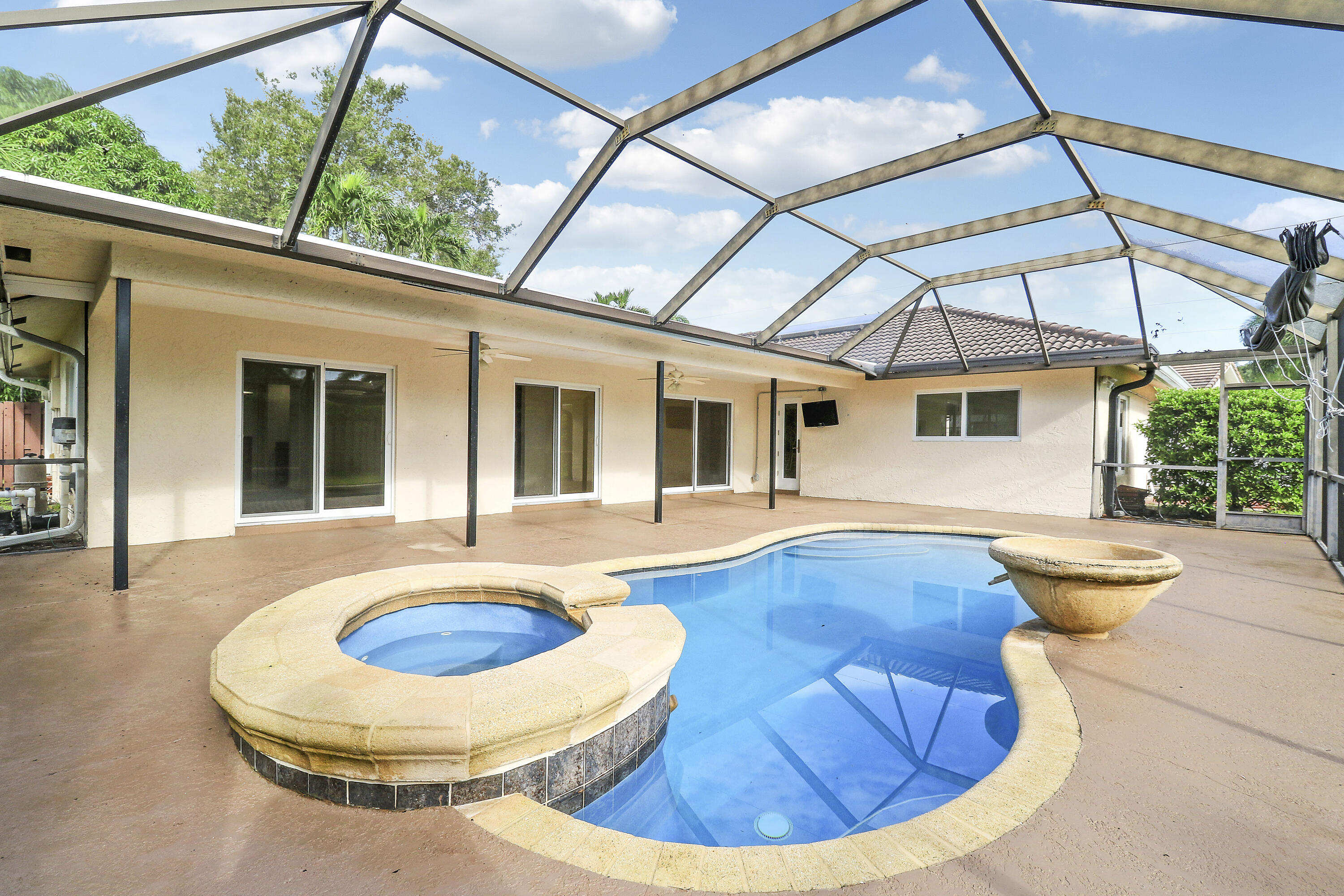 100 SW 15th, Boca Raton FL 33486