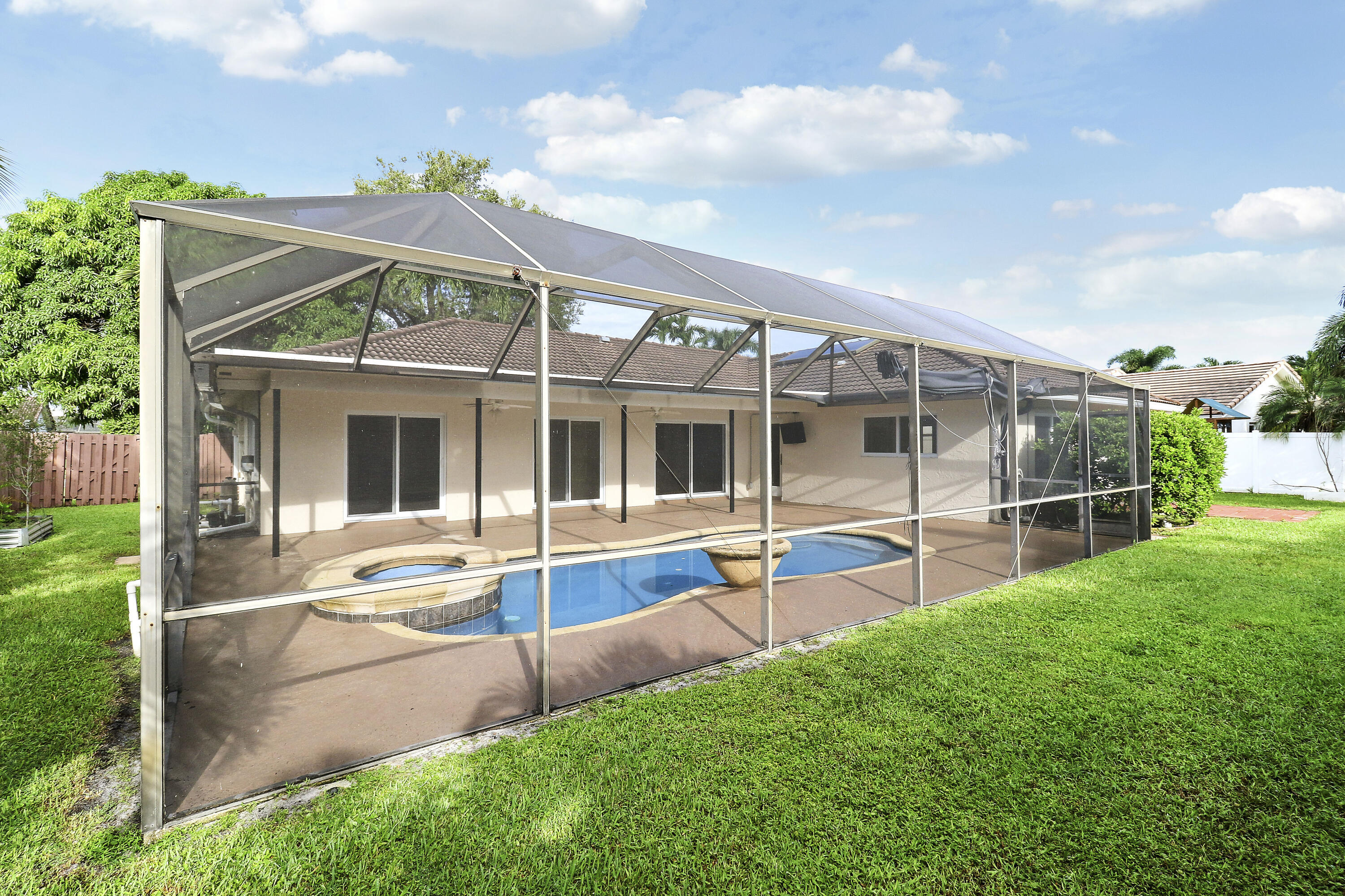 100 SW 15th, Boca Raton FL 33486