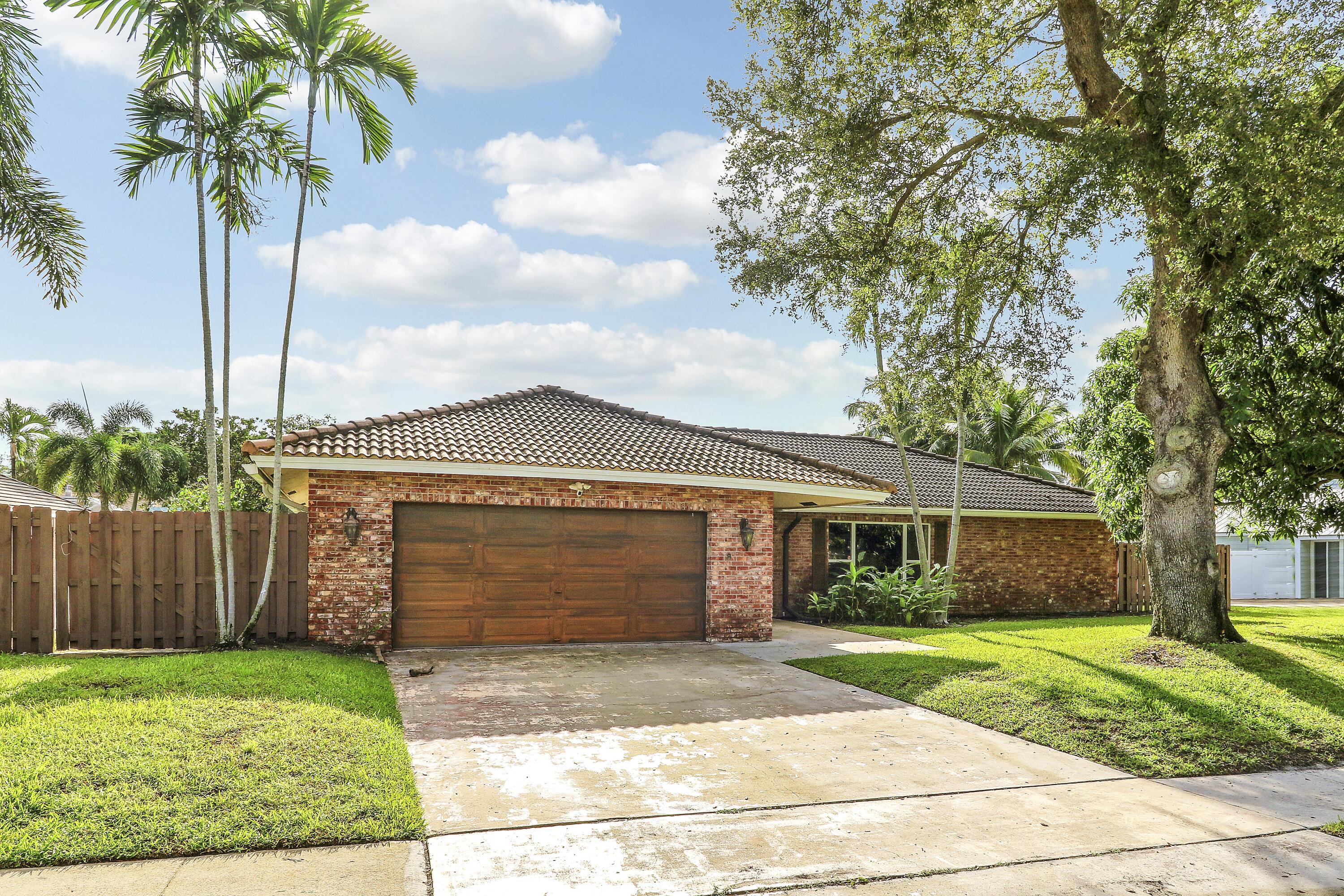 100 SW 15th, Boca Raton FL 33486