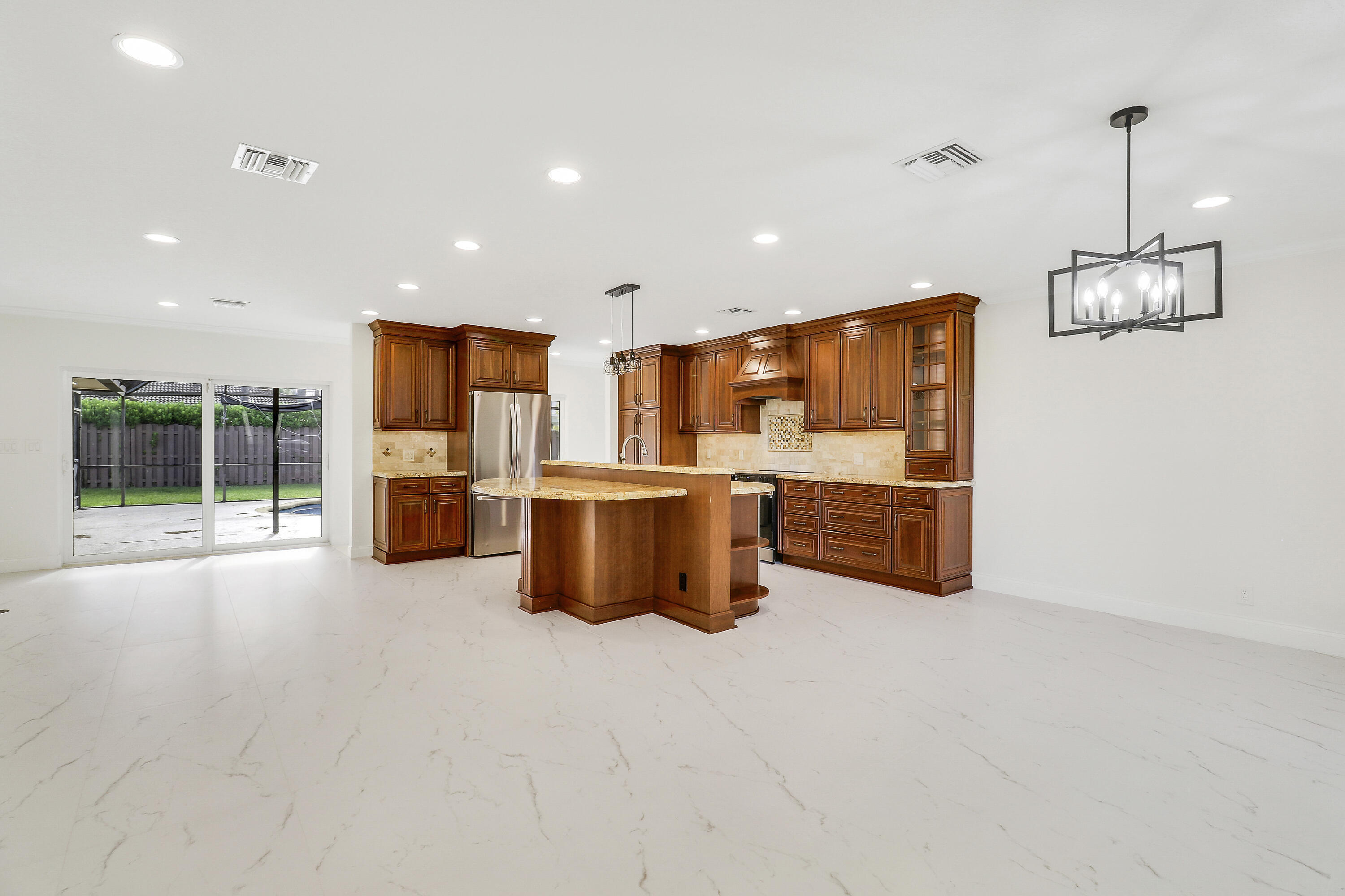 100 SW 15th, Boca Raton FL 33486