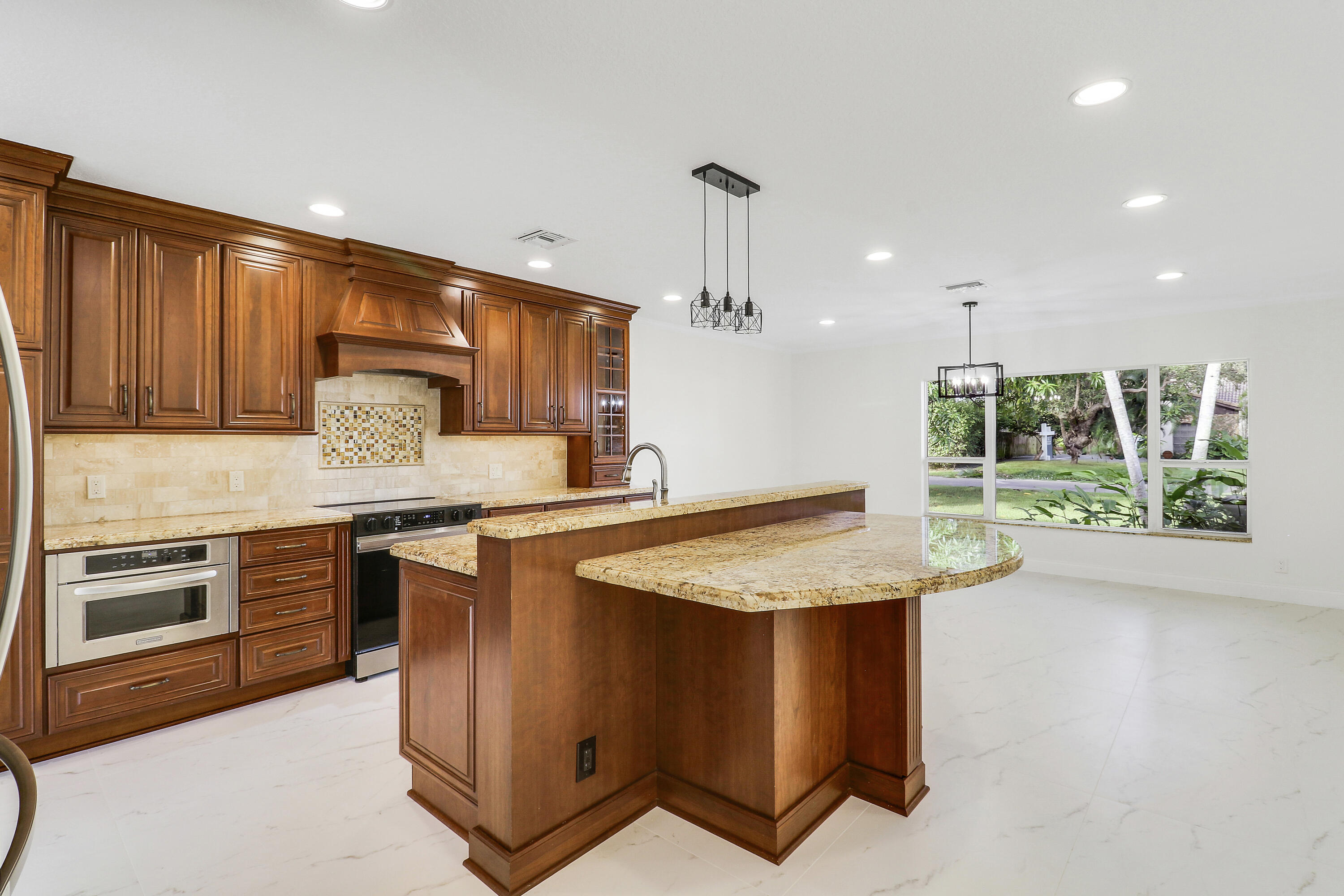 100 SW 15th, Boca Raton FL 33486