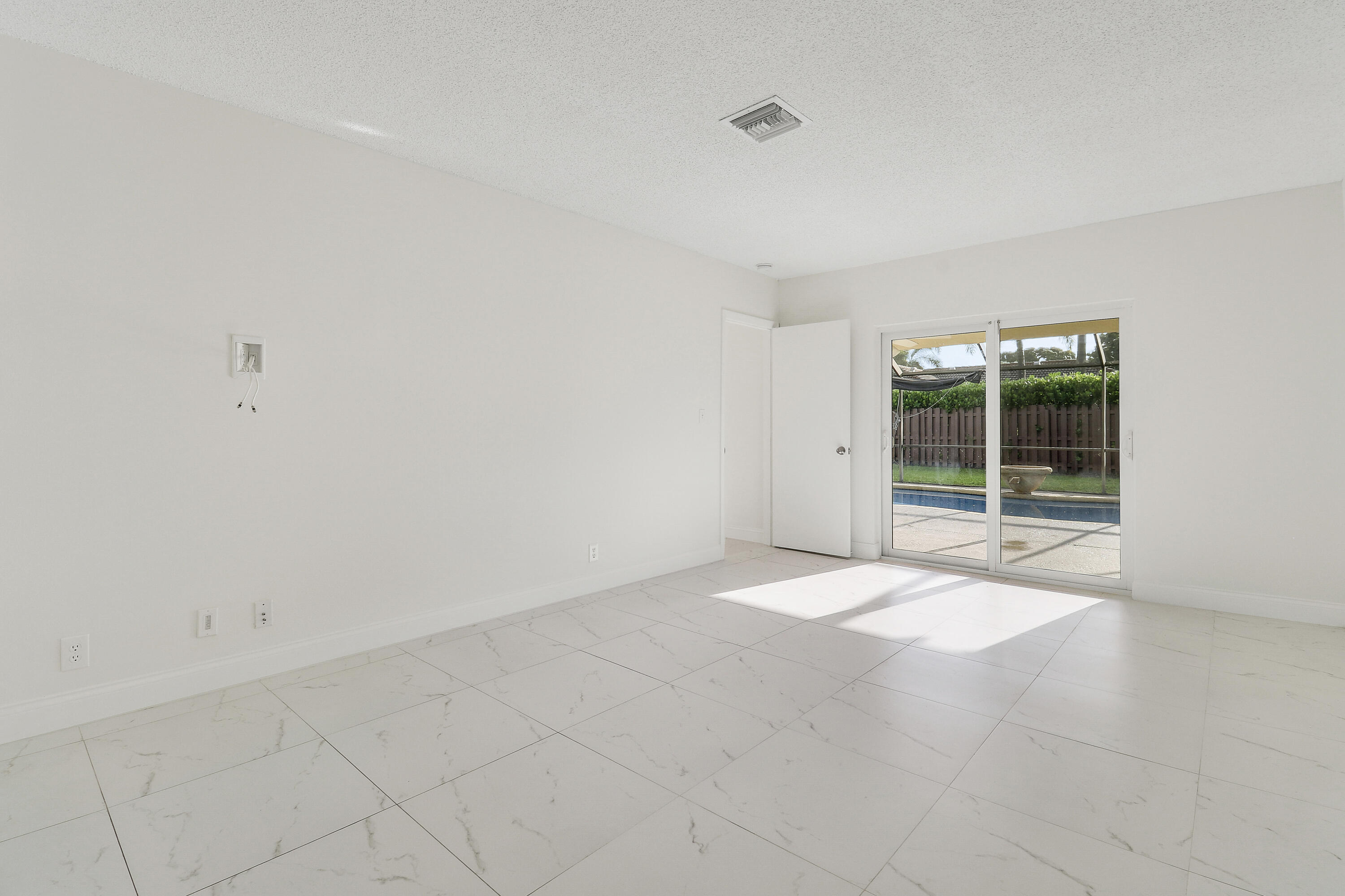 100 SW 15th, Boca Raton FL 33486
