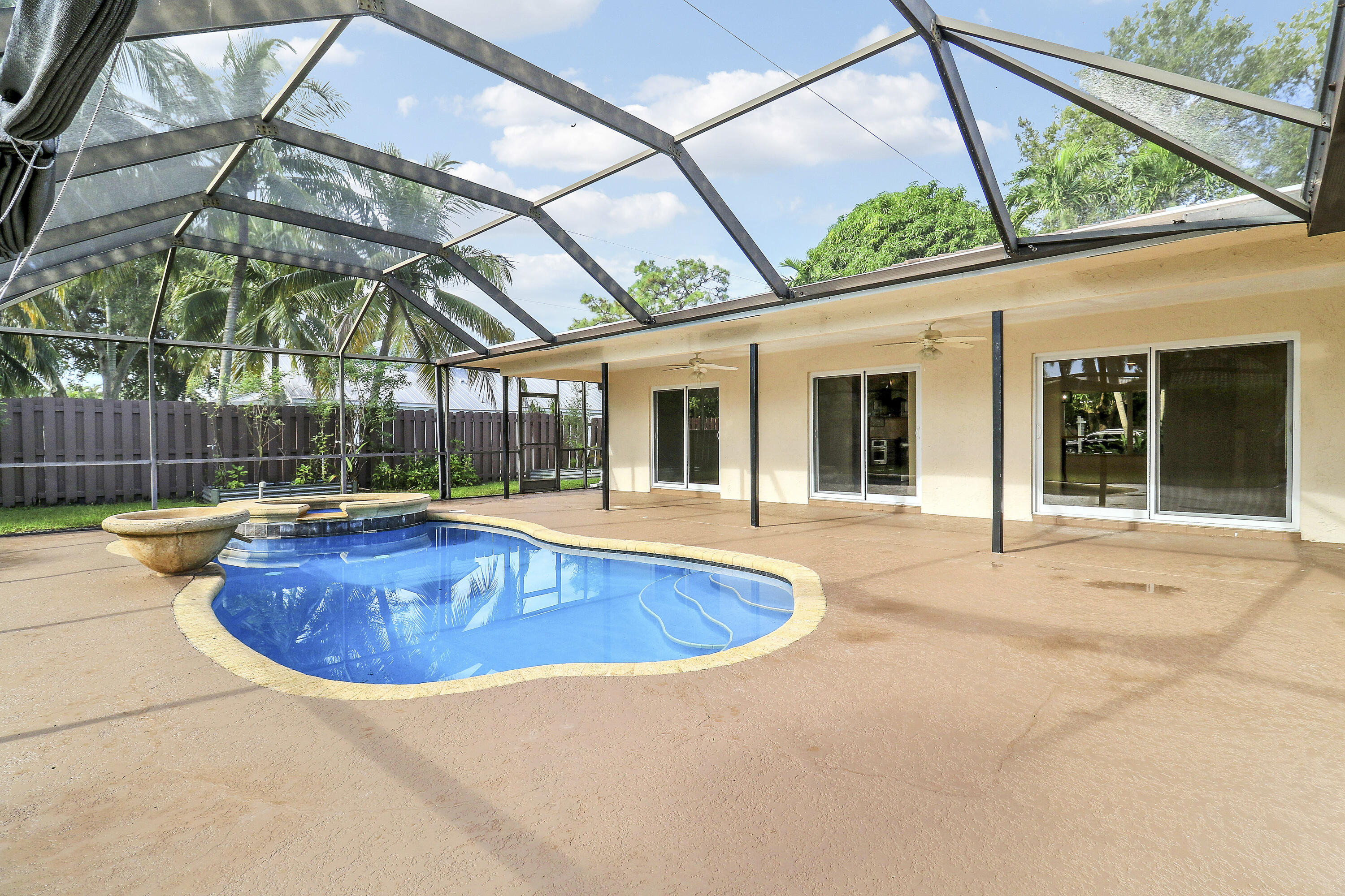 100 SW 15th, Boca Raton FL 33486