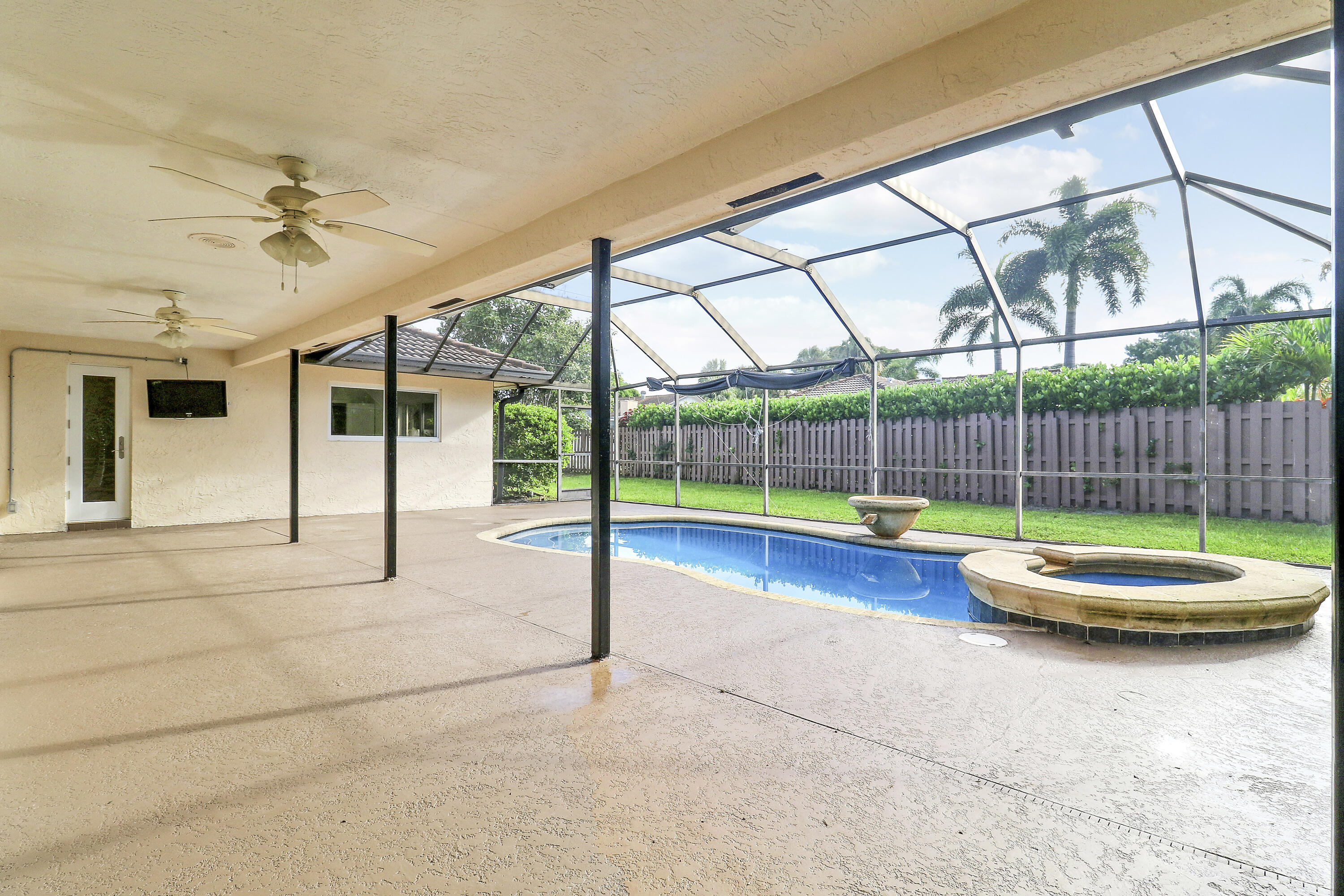 100 SW 15th, Boca Raton FL 33486