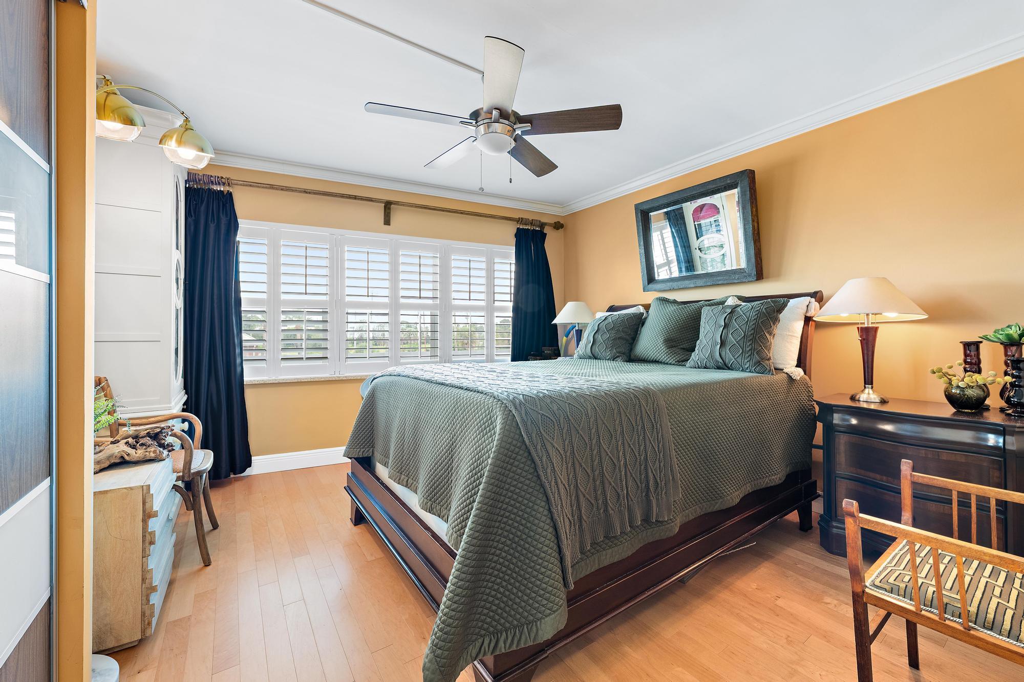 155 Yacht Club #207, North Palm Beach FL 33408