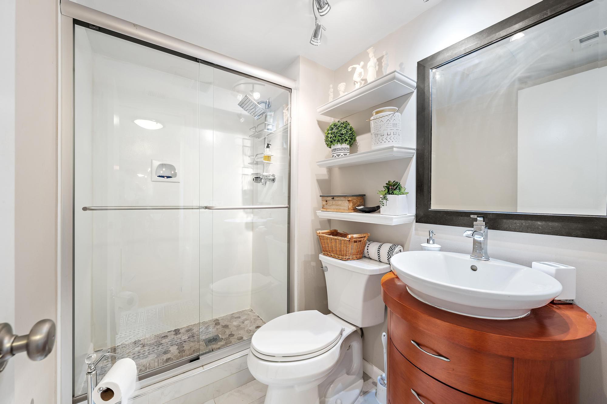 155 Yacht Club #207, North Palm Beach FL 33408