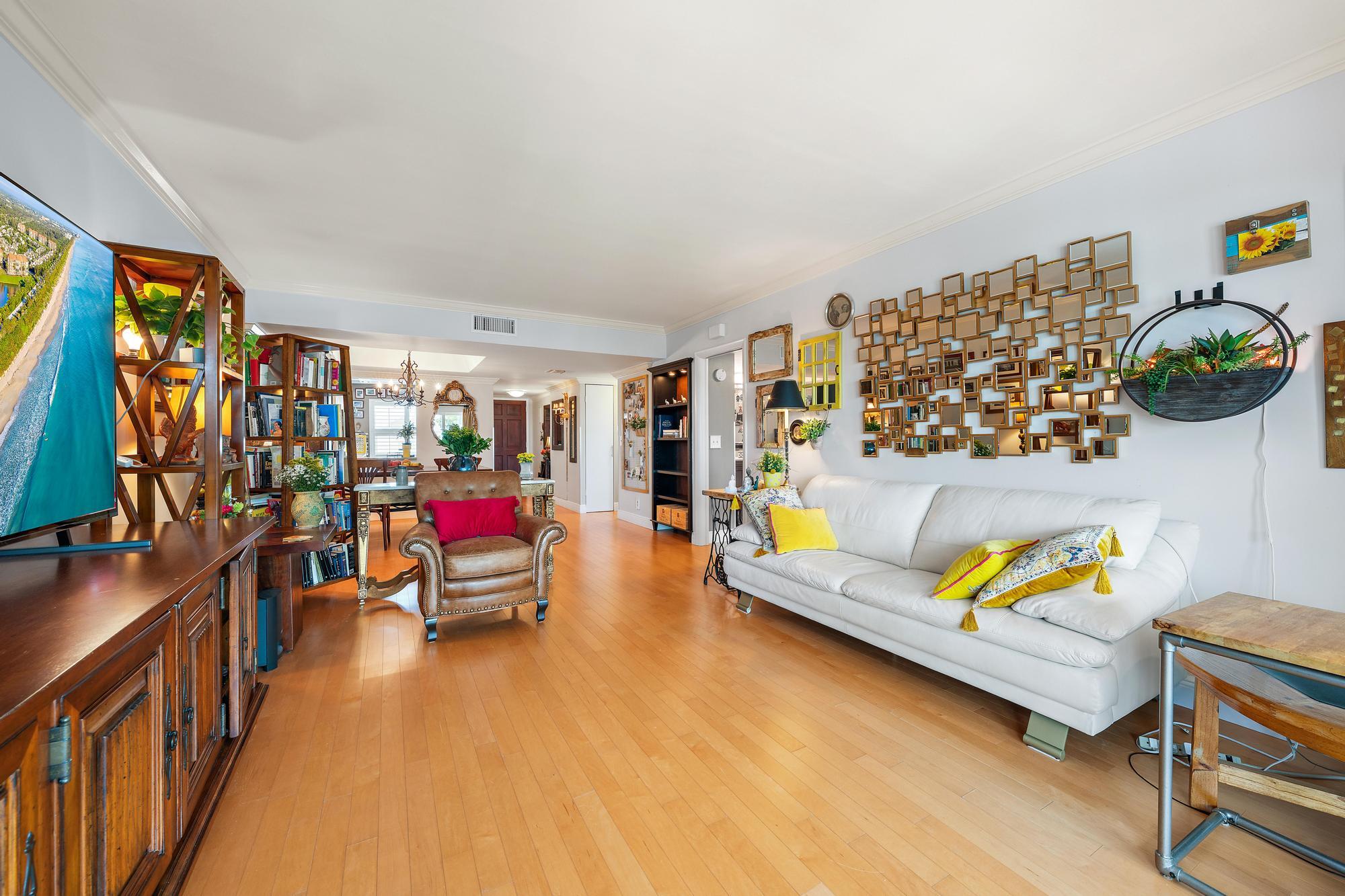 155 Yacht Club #207, North Palm Beach FL 33408