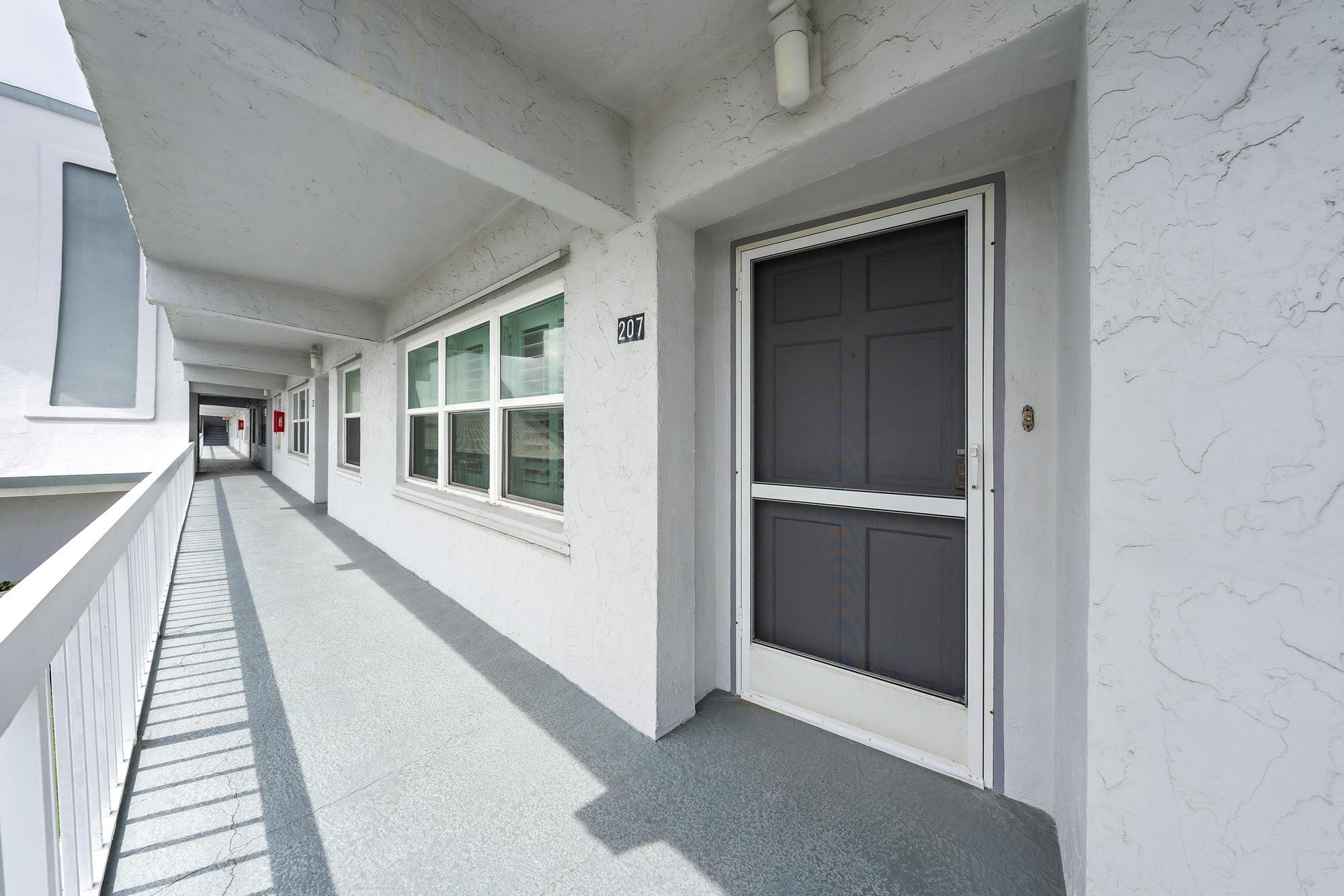 155 Yacht Club #207, North Palm Beach FL 33408