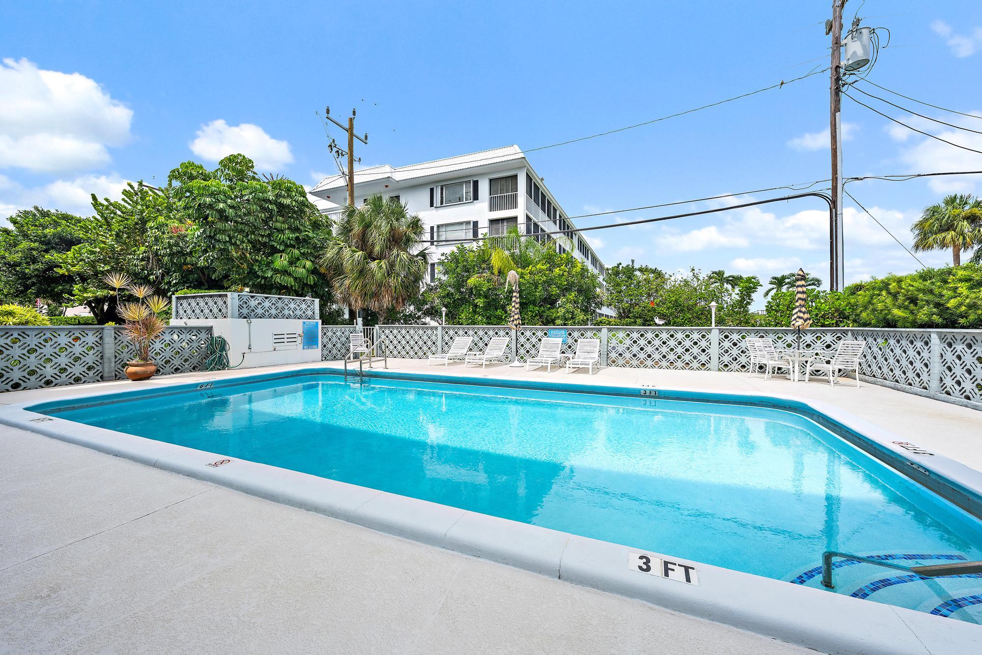 155 Yacht Club #207, North Palm Beach FL 33408
