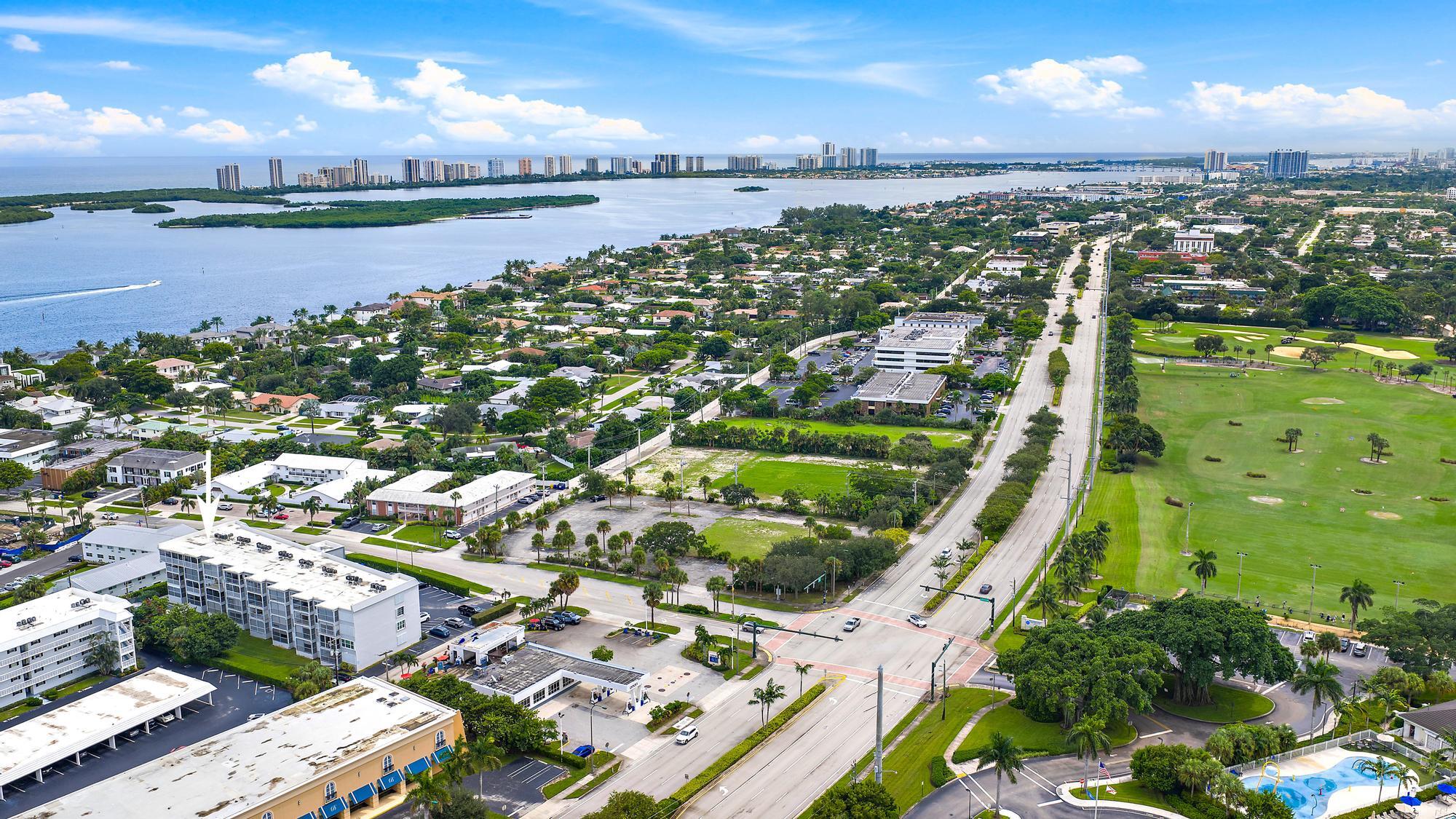 155 Yacht Club #207, North Palm Beach FL 33408