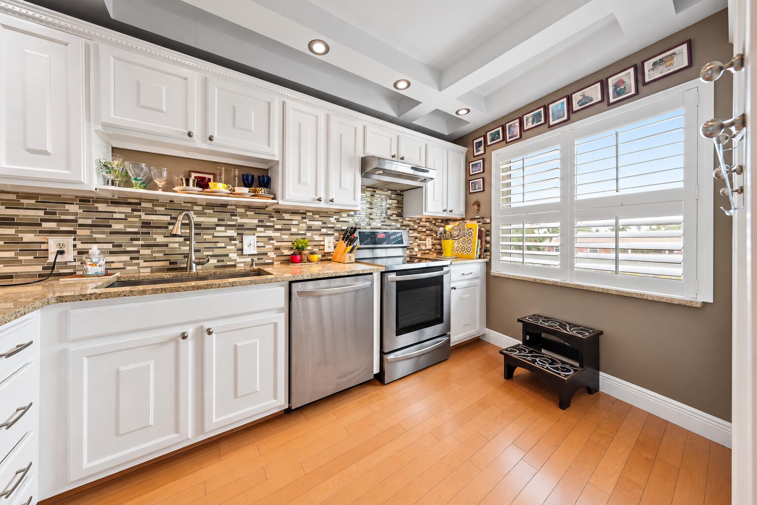 155 Yacht Club #207, North Palm Beach FL 33408