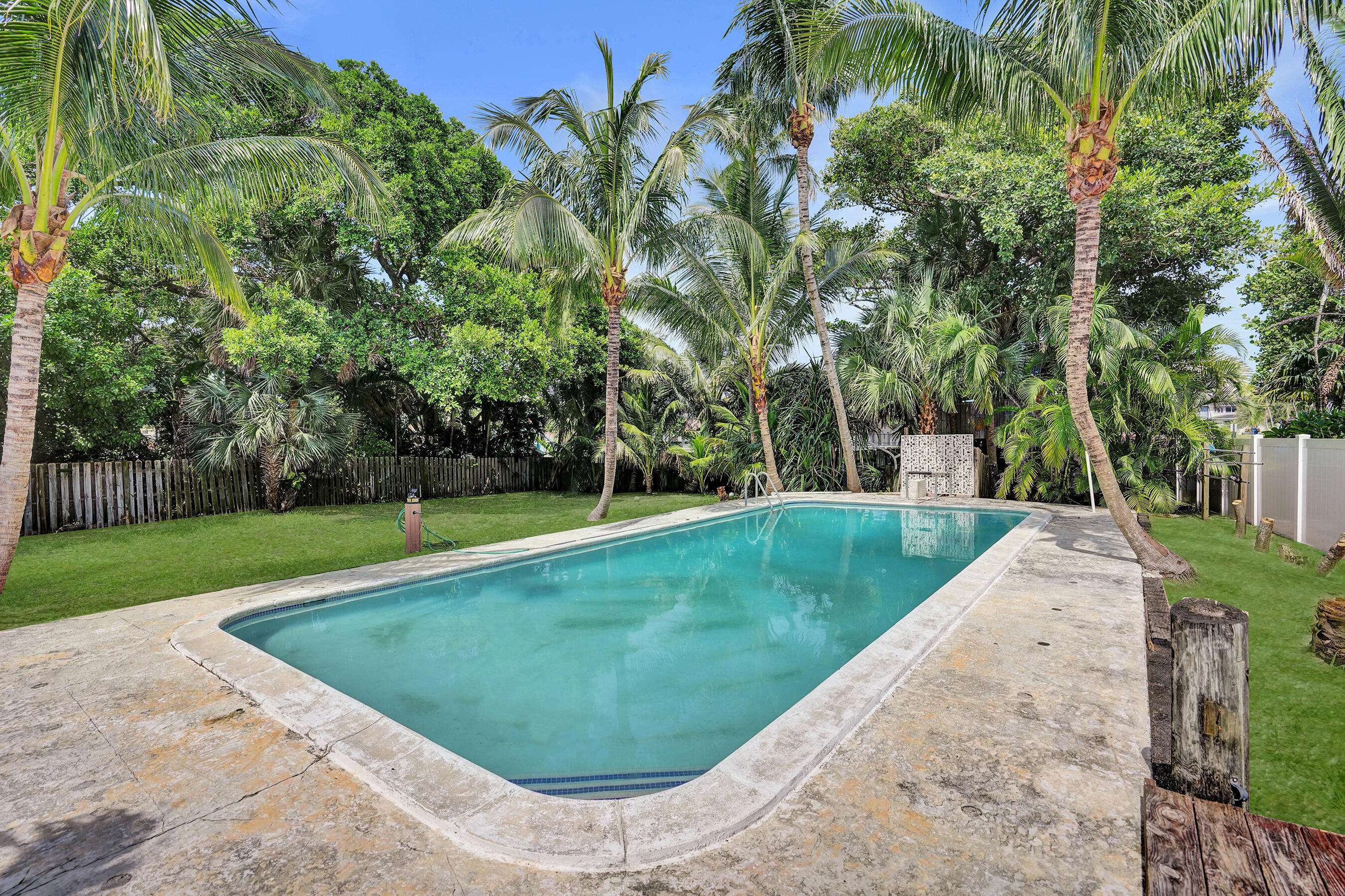 460 SE 18TH, Deerfield Beach FL 33441