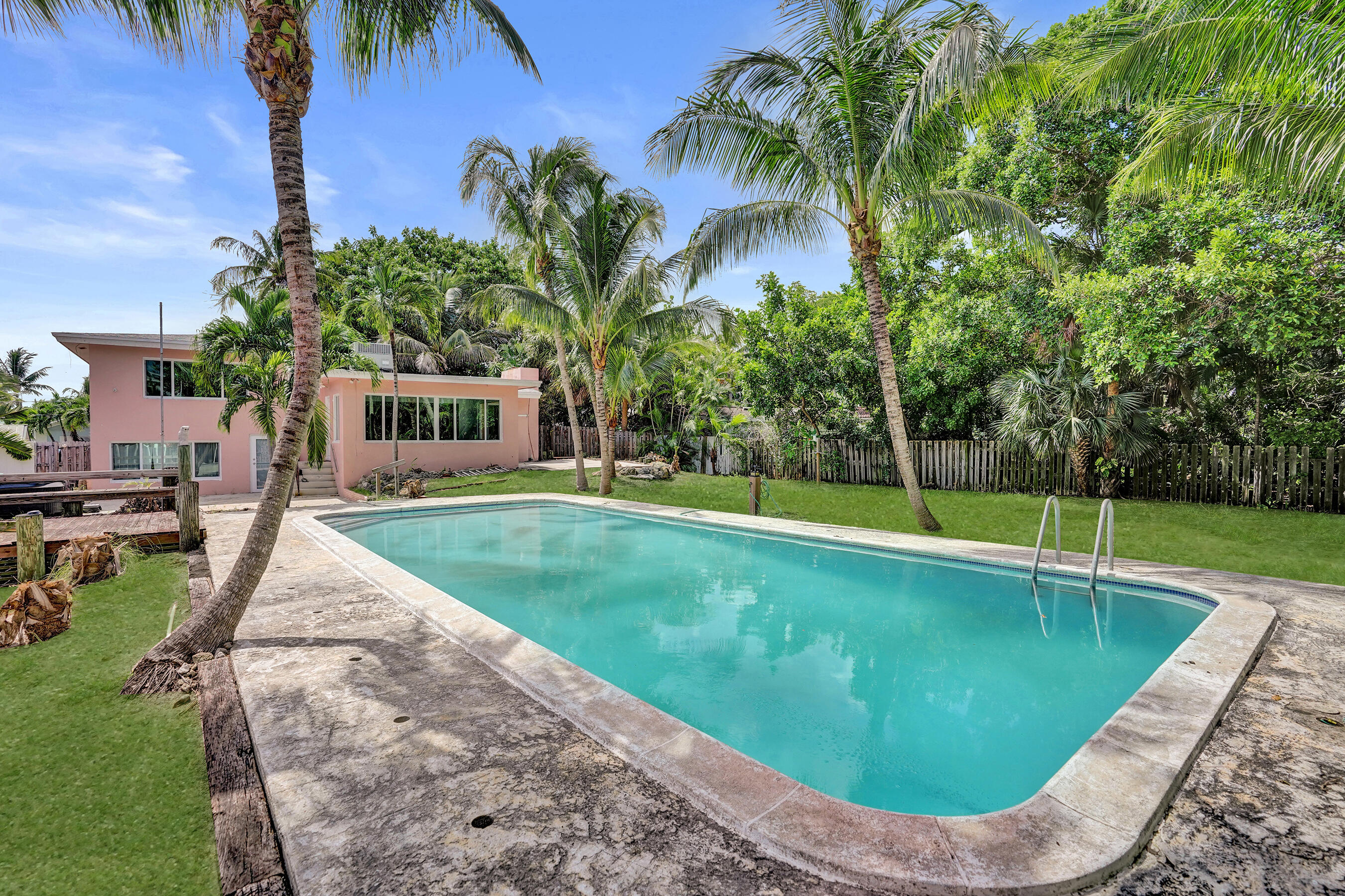 460 SE 18TH, Deerfield Beach FL 33441