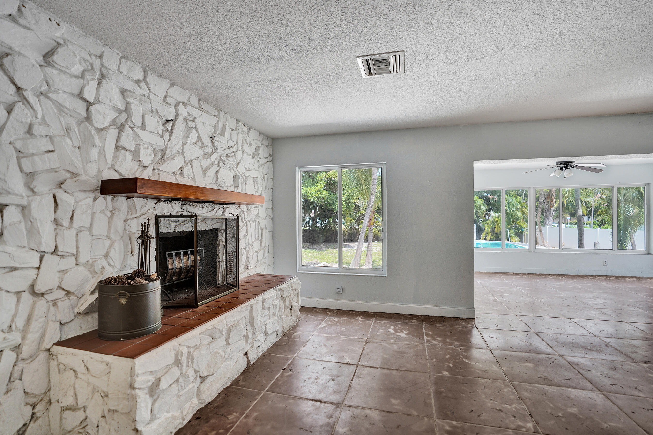 460 SE 18TH, Deerfield Beach FL 33441