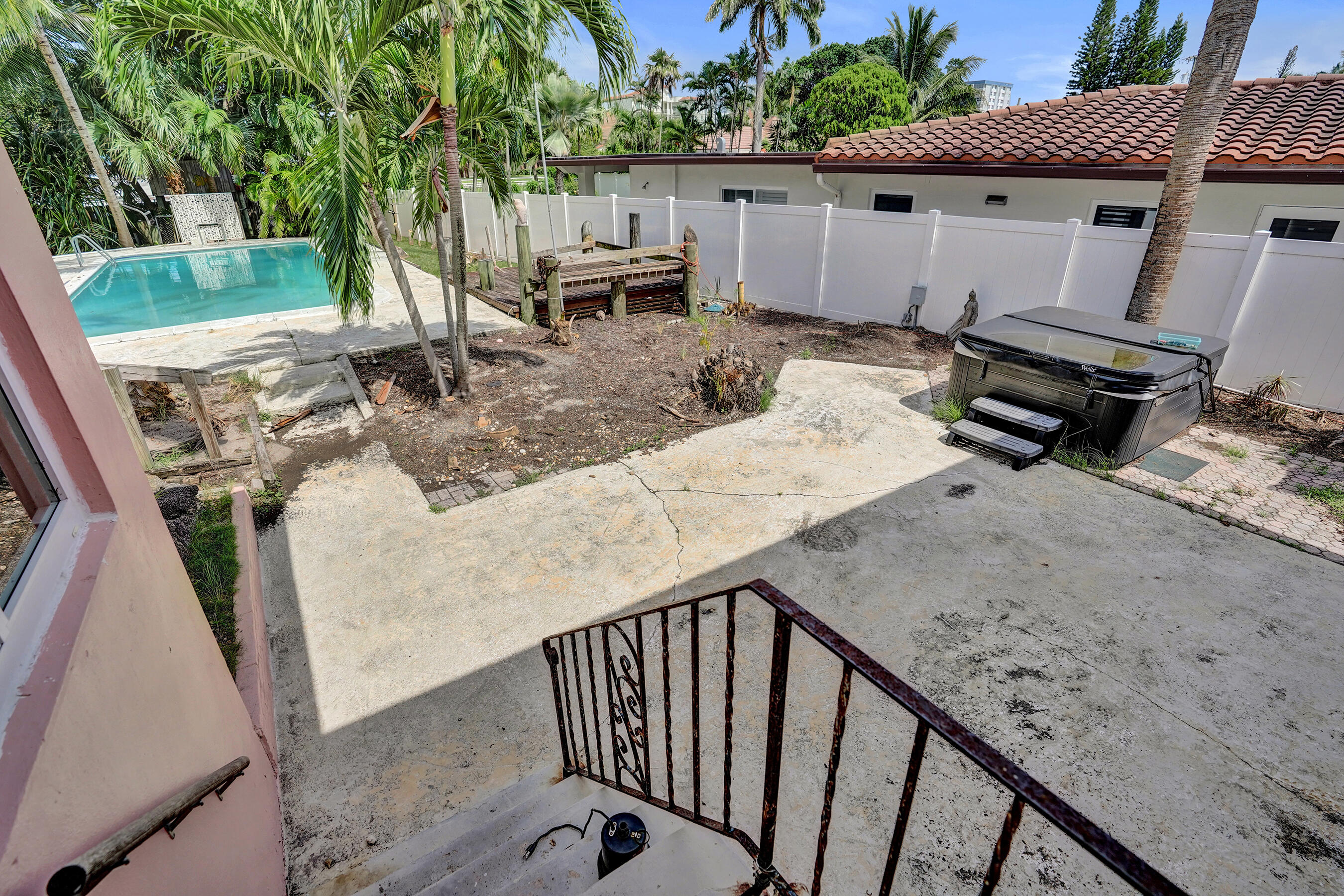460 SE 18TH, Deerfield Beach FL 33441