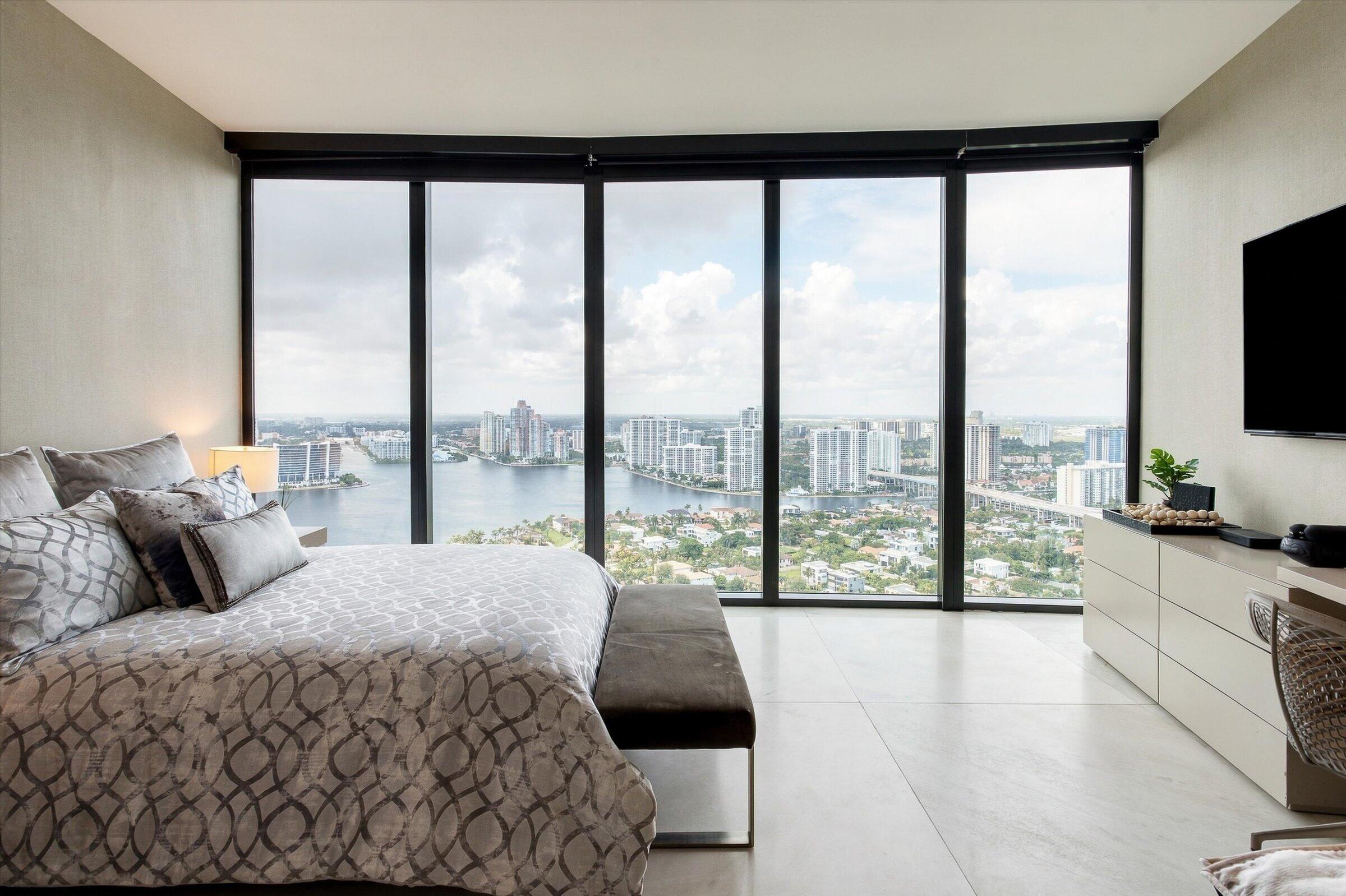 18555 Collins #3303, Sunny Isles Beach FL 33160