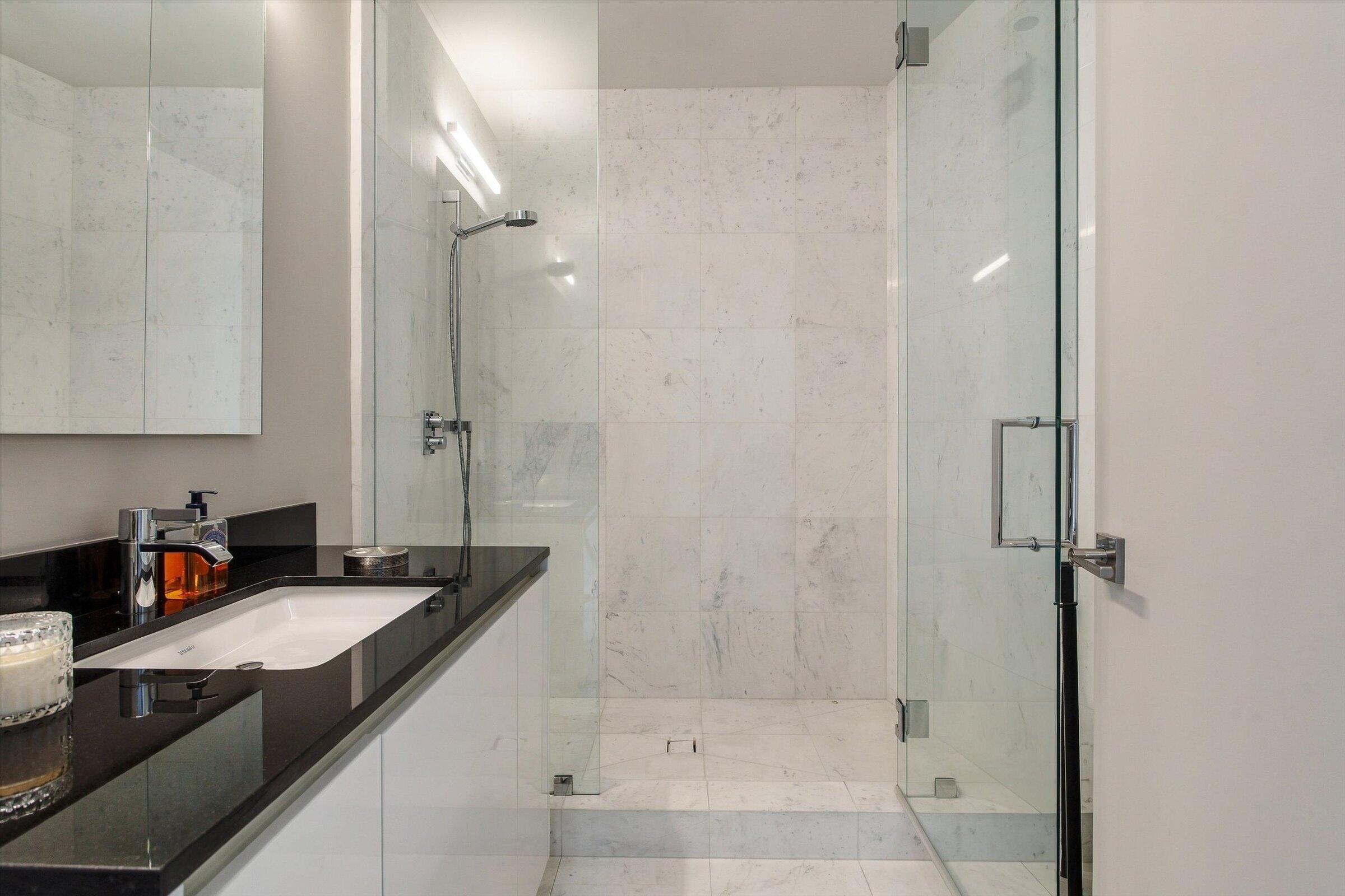 18555 Collins #3303, Sunny Isles Beach FL 33160
