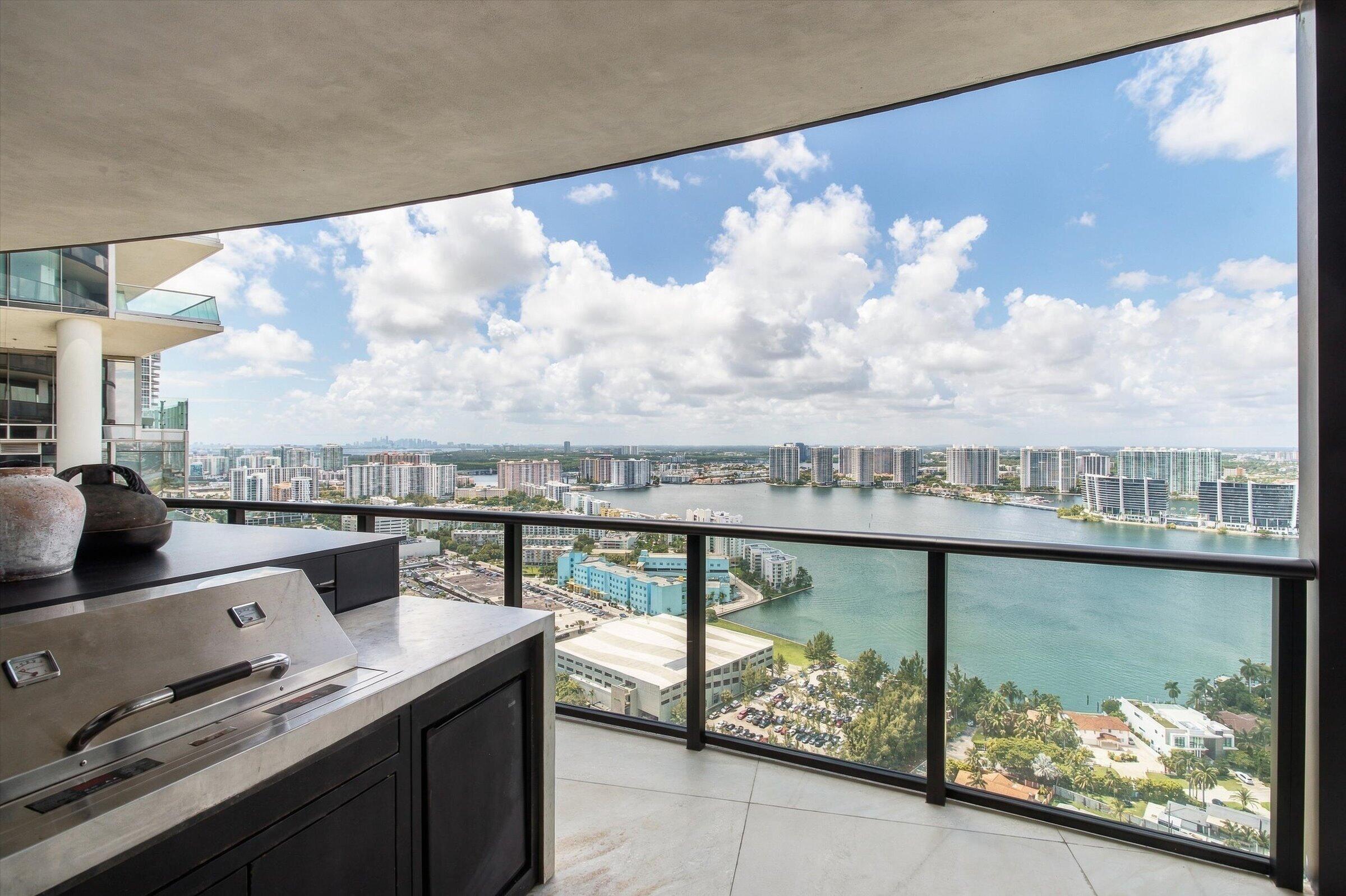 18555 Collins #3303, Sunny Isles Beach FL 33160