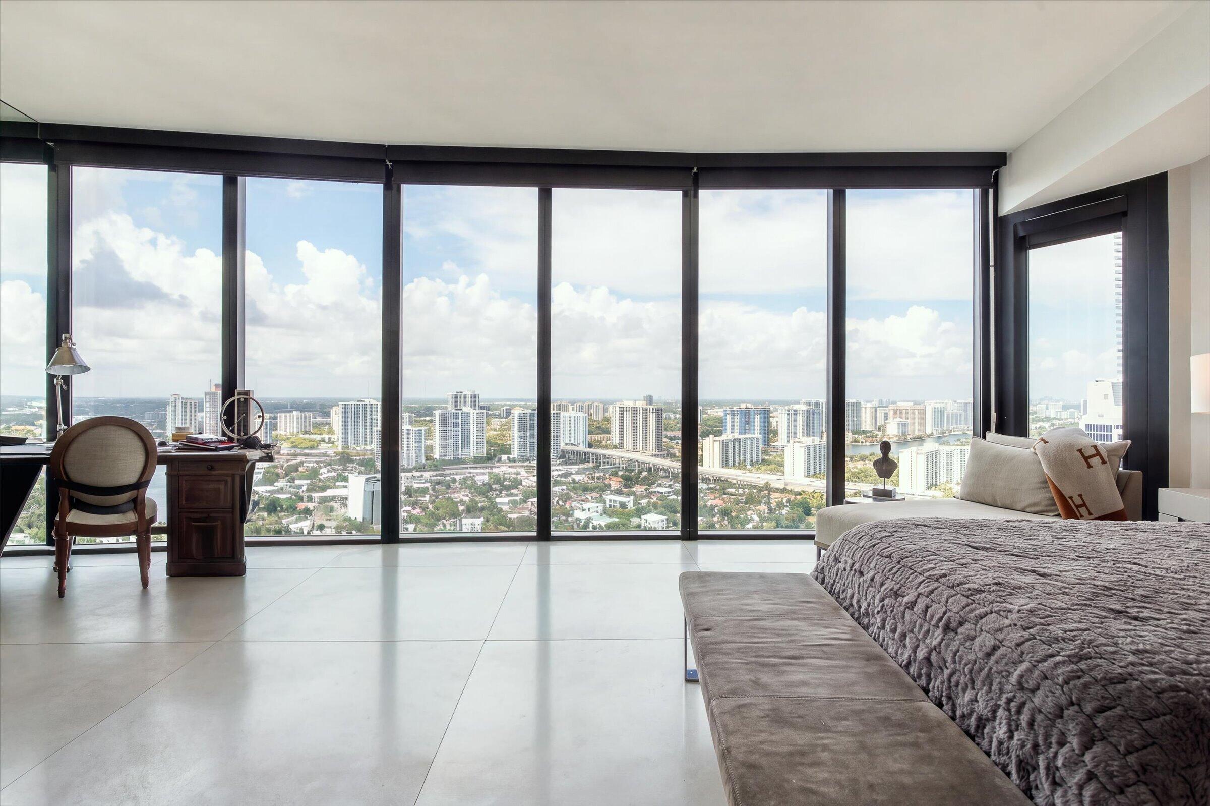 18555 Collins #3303, Sunny Isles Beach FL 33160