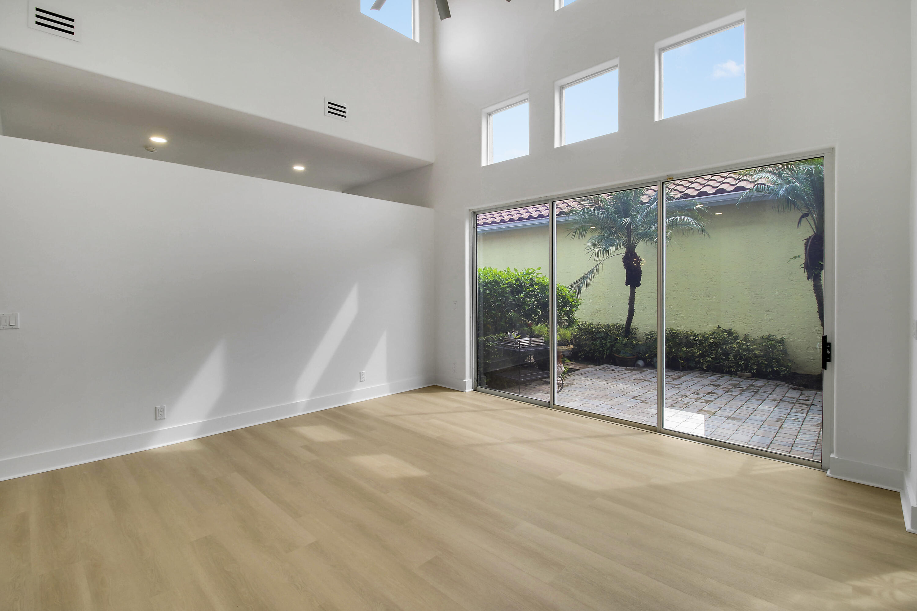 10375 OSPREY, West Palm Beach FL 33412