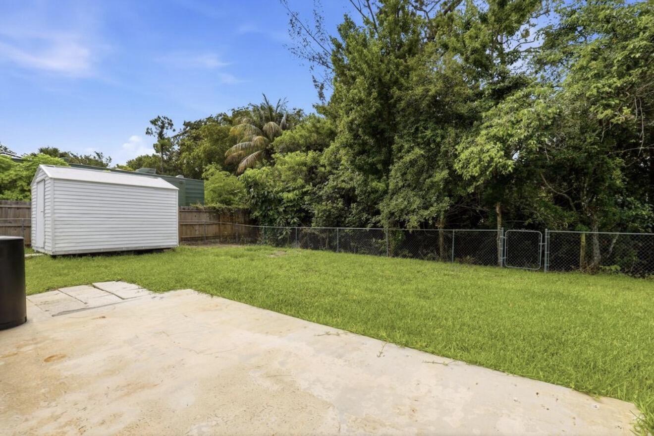 15409 Los Angeles, Loxahatchee FL 33470