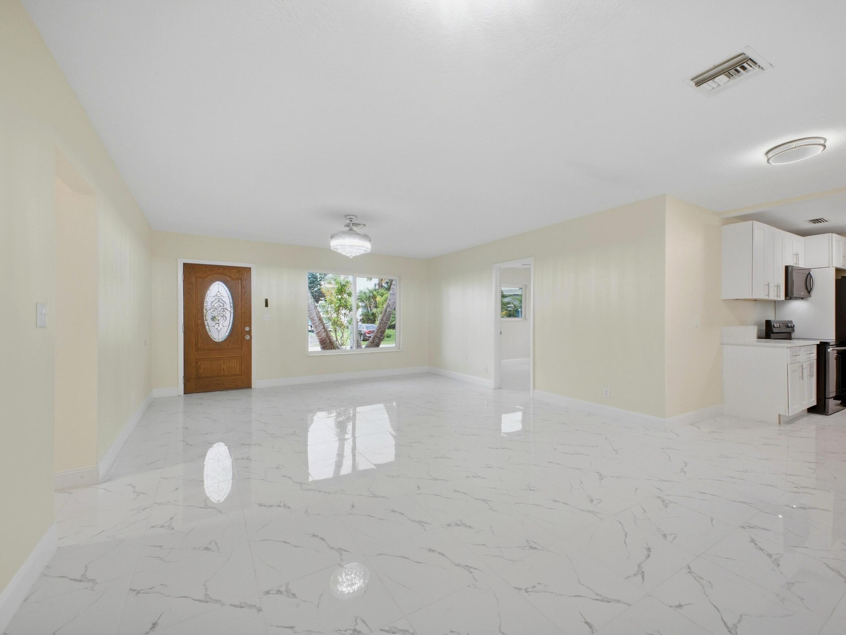 1421 Crest, Lake Worth FL 33461