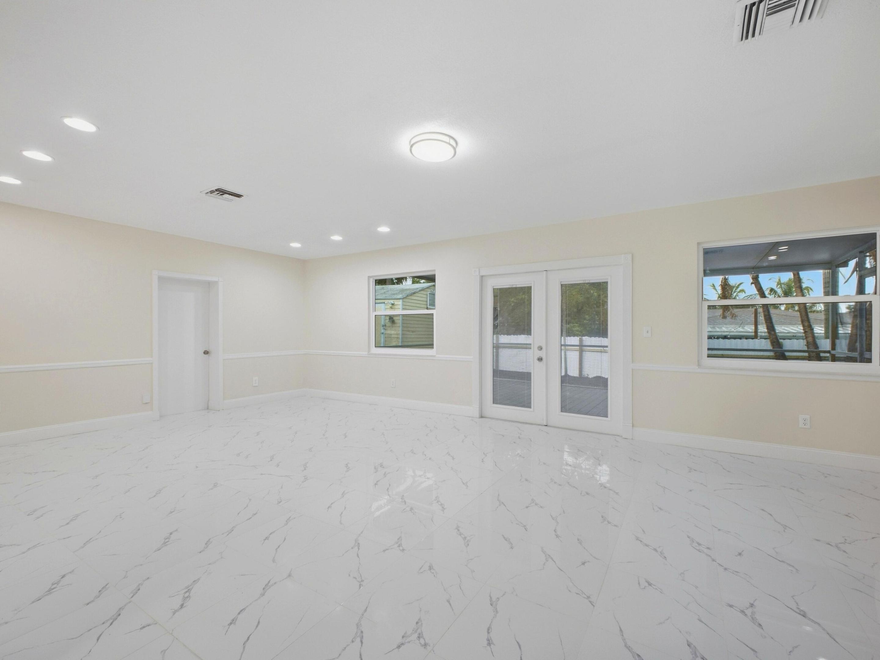 1421 Crest, Lake Worth FL 33461