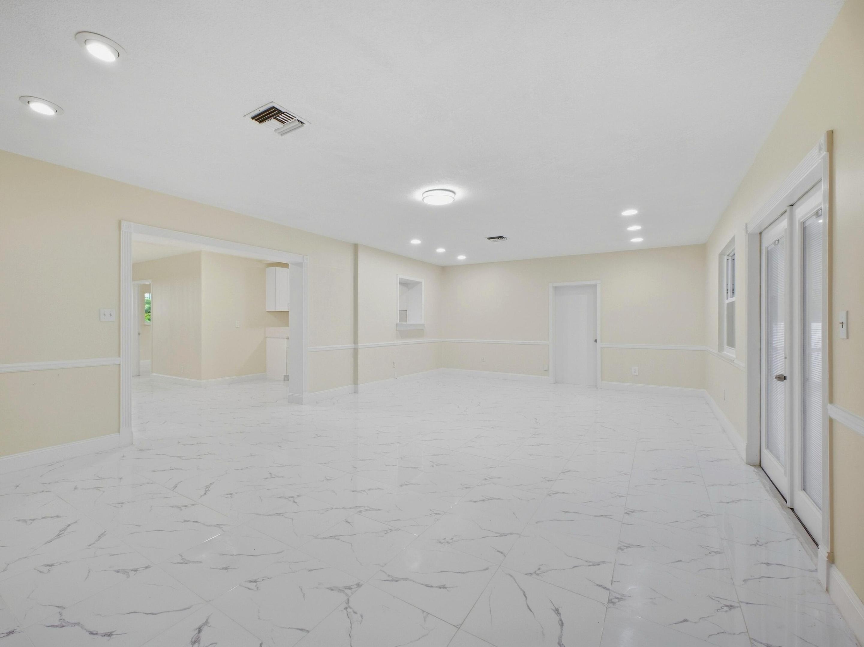 1421 Crest, Lake Worth FL 33461