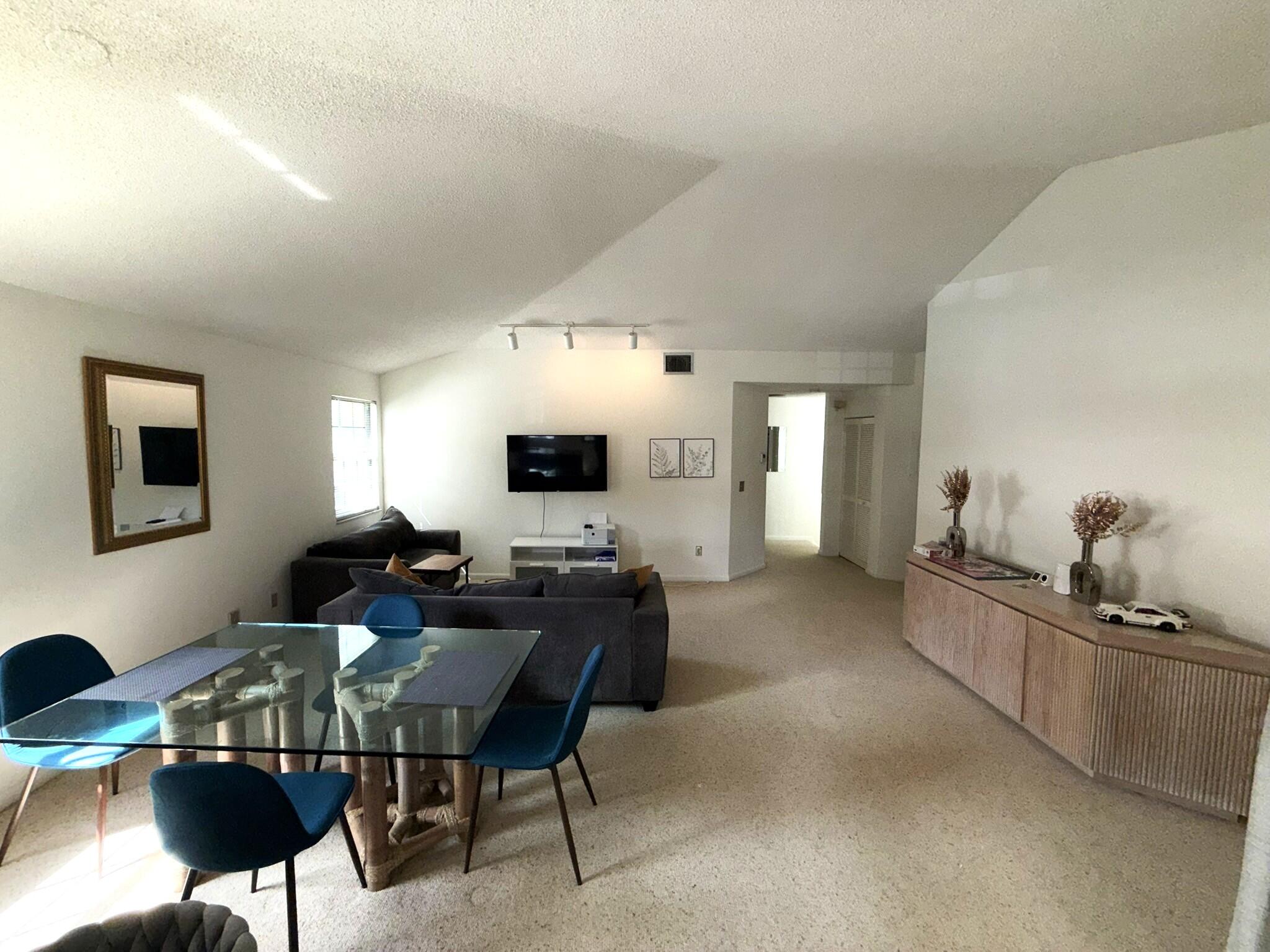 6690 Montego Bay #F, Boca Raton FL 33433