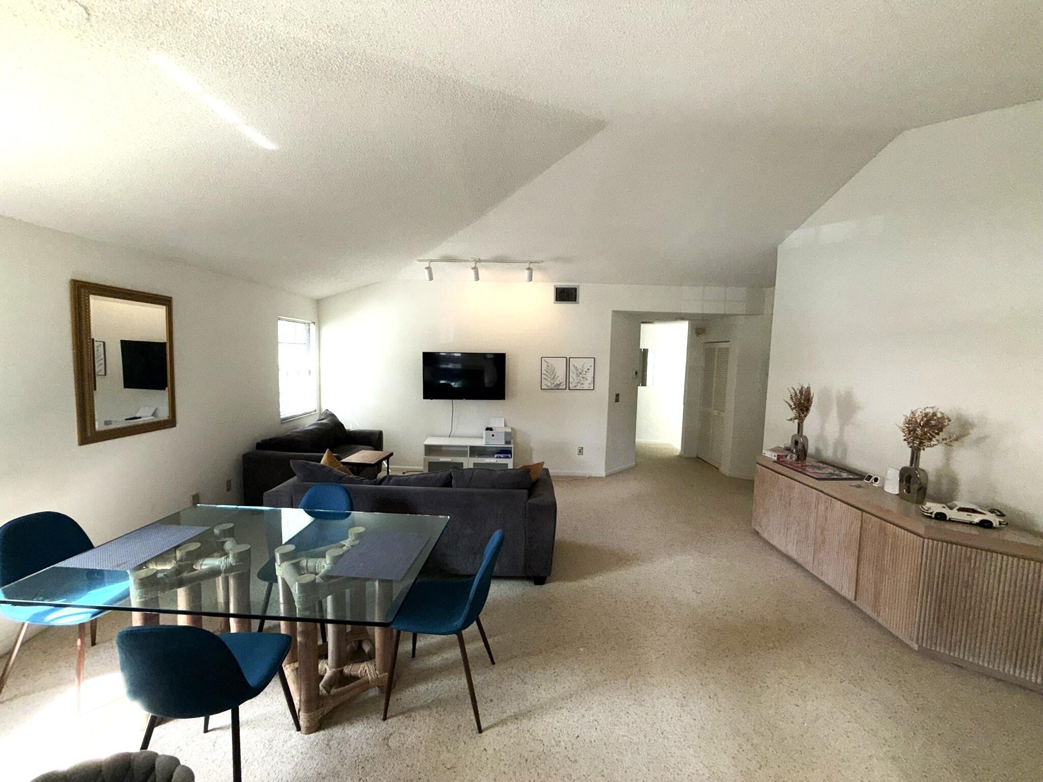6690 Montego Bay #F, Boca Raton FL 33433