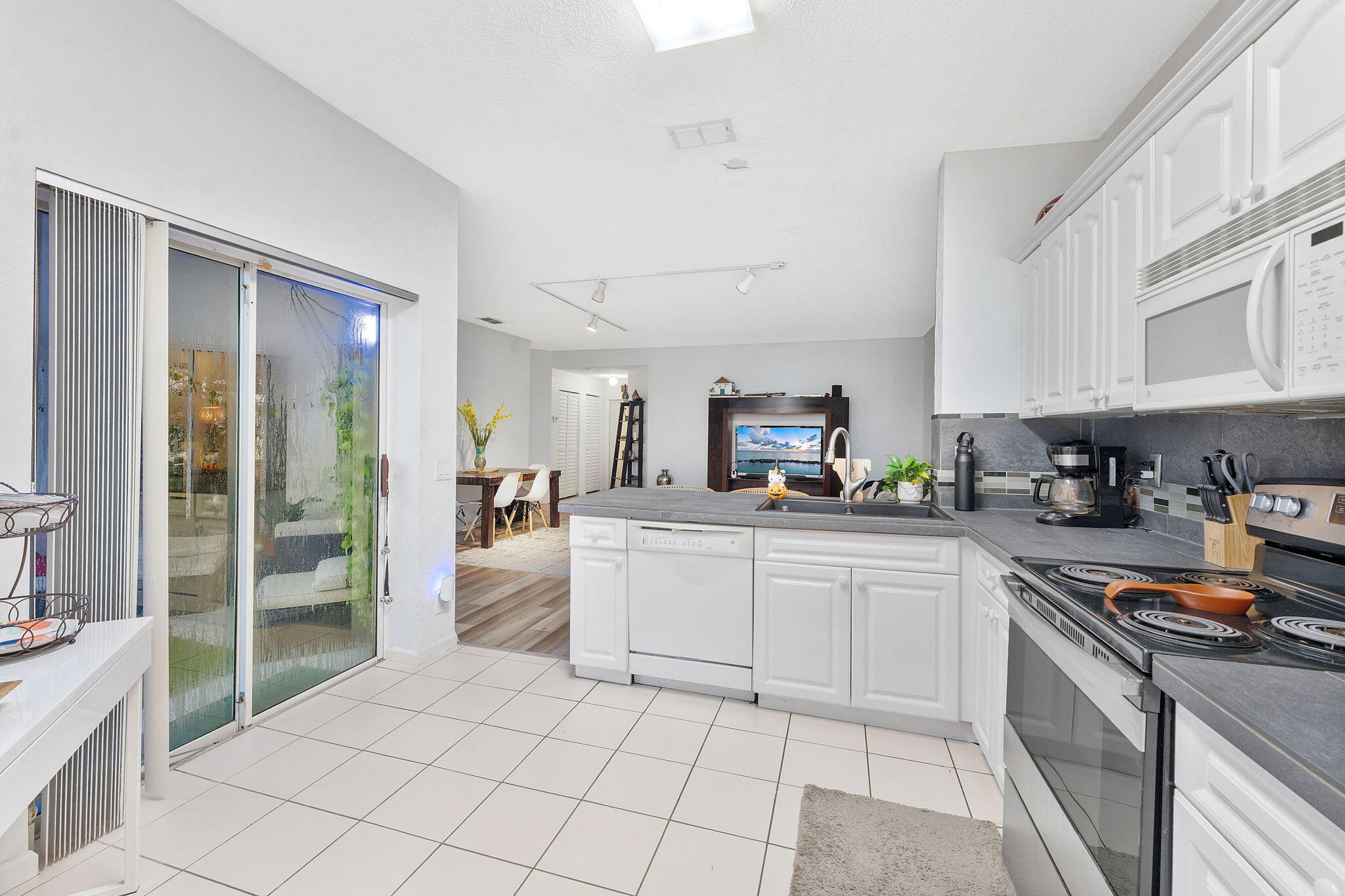 6595 VIA REGINA, Boca Raton FL 33433
